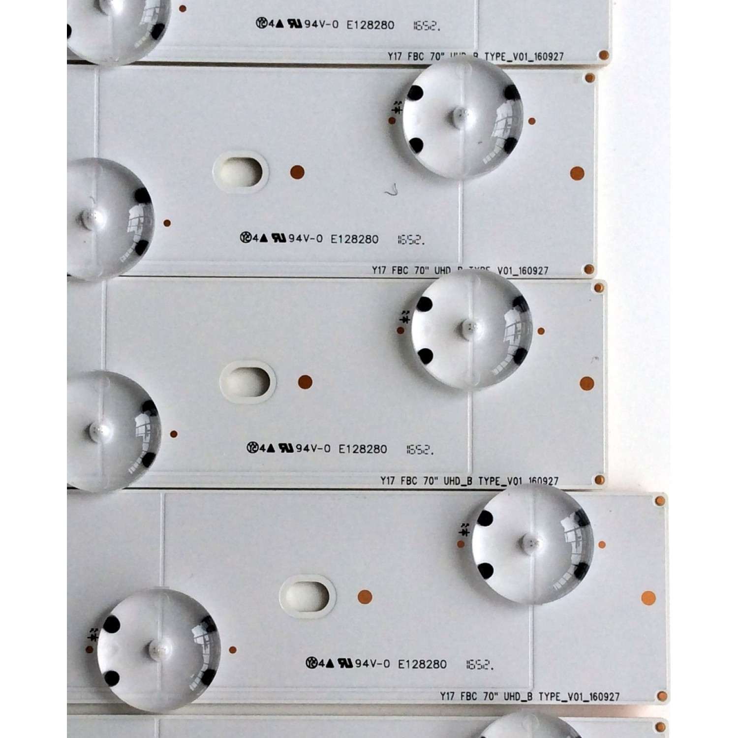 KIT DE LED'S PARA TV VIZIO (16 PIEZAS) / NUMERO DE PARTE Y17 FBC 70" UHD_A TYPE_V03_160927 / Y17 FBC 70" UHD_B TYPE_V01_160927 / 70UH CH19 / E128280 / PANEL S700FUA-4 / MODELO M70-E3 - Imagen 2
