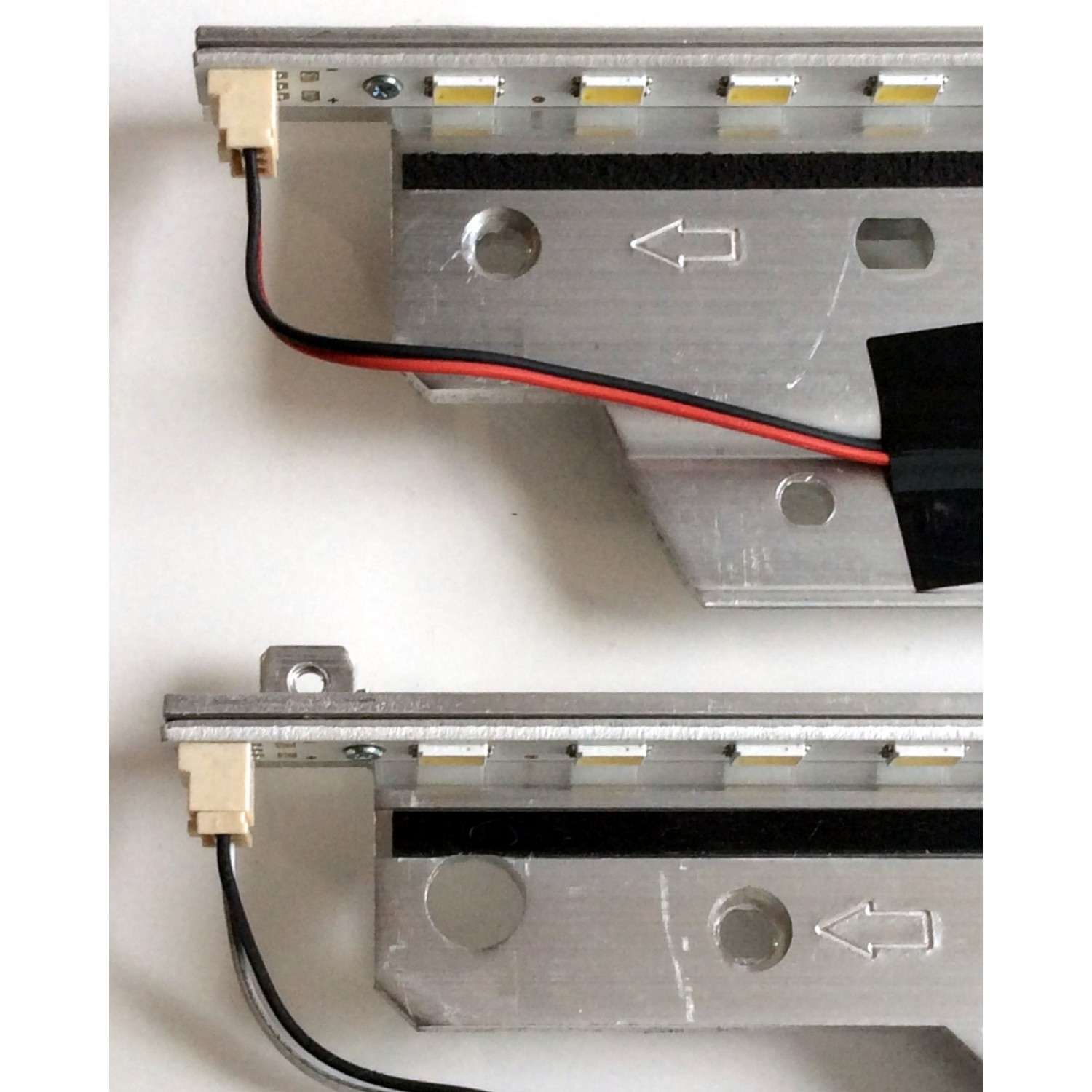 KIT DE LED'S PARA TV SONY (2 PIEZAS) / NUMERO DE PARTE LJ64-02872A / LJ64-02873A / SLED_2011SLS46_EDL_45_0D_REV0.2 / 46-DOWN-120HZ / 46-UP-120HZ / 1010111A0 / 1001220A0 / PANEL LTY460HJ05 / MODELOS KDL-46EX720 / KDL-46EX723 - Imagen 3