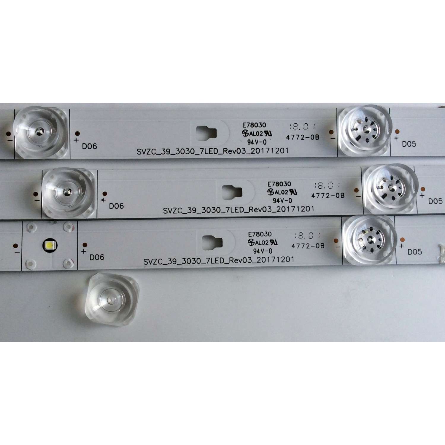 KIT DE LED'S PARA TV (3 PIEZAS) / INSIGNIA SVZC_39_3030_7LED_REV03_20171201 / E78030 / 532Y3850M01 / RUNTKD070 / MODELO NS-39D31DNA19 - Imagen 2