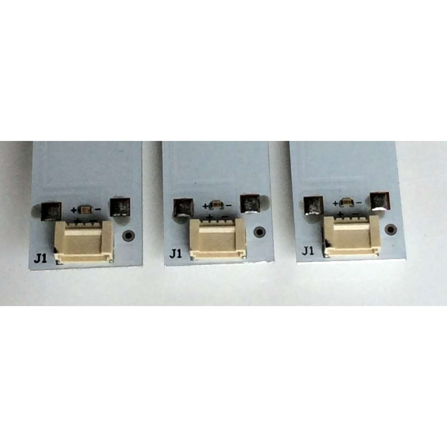 KIT DE LED'S PARA TV (3 PIEZAS) / SAMSUNG 58.43T16.001 / LBM430M0801-DM-3(0) / 58.43T0U.E01 / PANEL T430QN03.5 / MODELO UN43NU6900FXZA AZ02 - Imagen 4