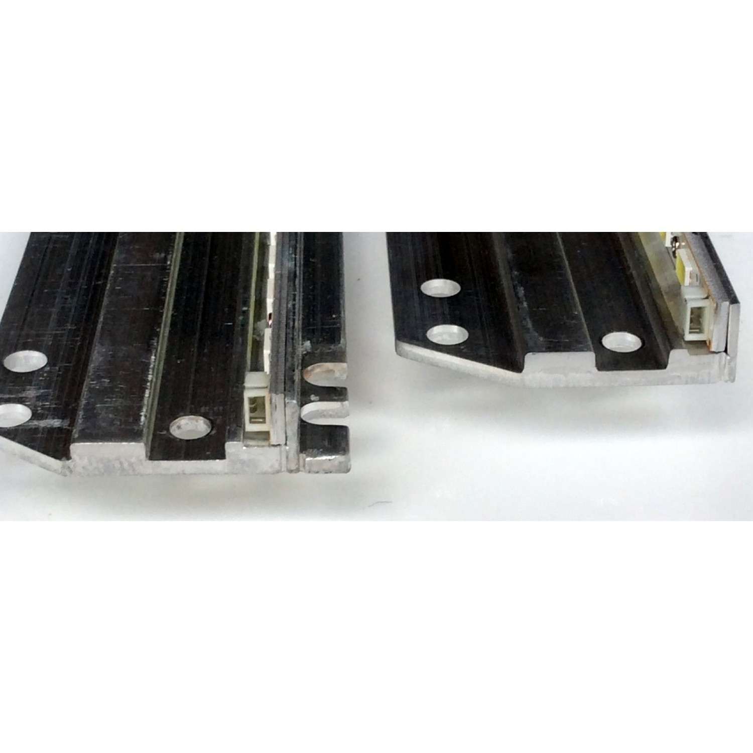 KIT DE LED'S PARA TV (2 PIEZAS) / INSIGNIA 73.42T09.004-4-SK1 / 73.42T09.005-4-SN1 / 42T09-05B / 110110 / 101225 / PANEL T420HW07 V.3 / MODELO NS-42E859A11 - Imagen 2