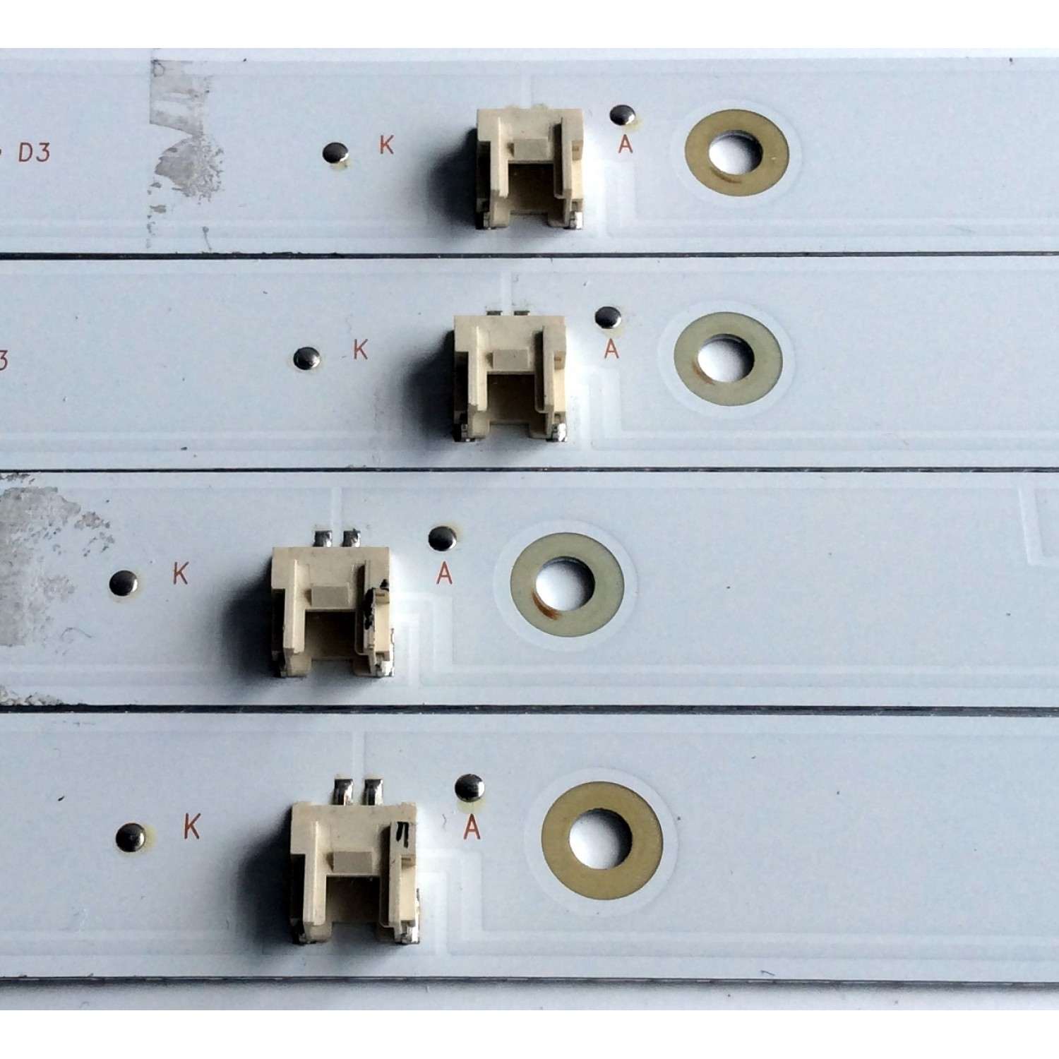 KIT DE LED'S PARA TV (4 PIEZAS) / ELEMENT 303TH500057 / TFMT50D09-ZC22AG-03 / 910-500-1062 / TH500M28 / PANEL V500HJ1-PE8 / MODELO  ELEFW 5017 - Imagen 2