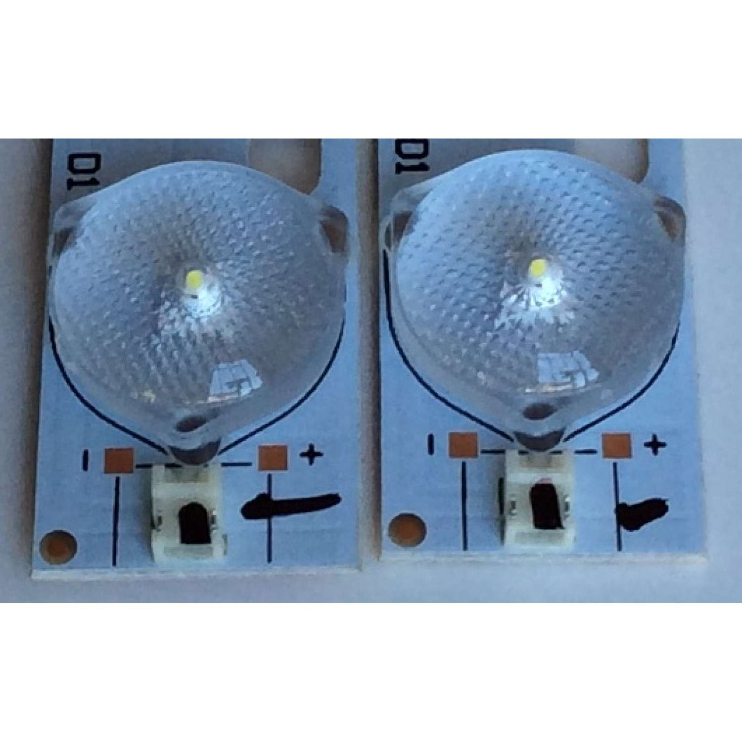 KIT DE LED'S PARA TV (2 PIEZAS) / SCEPTRE CA09PGHBYZF7B / E348423 / KB-FR-4 / LE-600 / PANEL'S CN32HA526 / HV320WX2-206 / MODELO X322BV-HDR8WX - Imagen 4