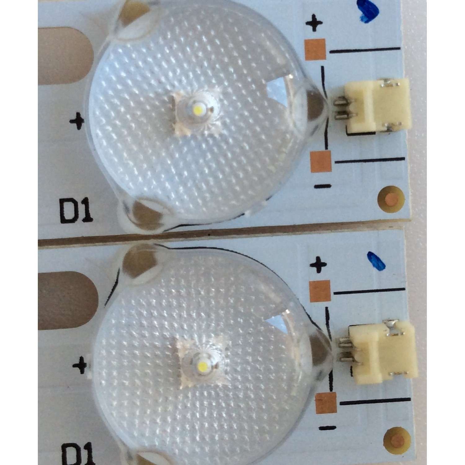 KIT DE LED'S PARA TV SCEPTRE ((2 PIEZAS)) / NUMERO DE PARTE C621PHHB01F7A / KB-FR-4 LE-600 / PANEL CN32HB812 / MODELO X325BV - Imagen 3