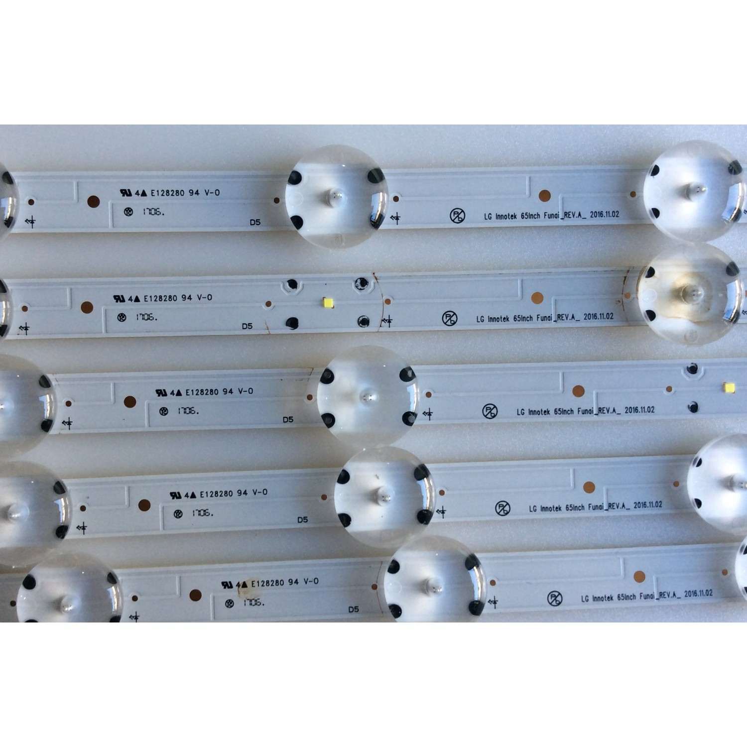 KIT DE LED'S  PARA TV ((INCOMPLETO)) / PHILIPS / UDULED0GS071 / LG INNOTEK 65INCH FUNAI_REV.A_ / 65W11S1P / PANEL UAD82XG / MODELO  65PFL5922/F8 - Imagen 3