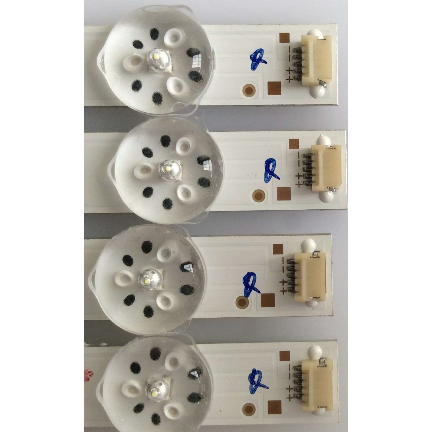 KIT DE LED´S PARA TV ( 4 PIEZAS ) / SCEPTRE / BMP2V0 / 06-50F6-4X8-3030-0D35-170921 / YF-K51M004JL8D-1001 / 261501000030 / 2301050F / MODELO H50 - Imagen 2