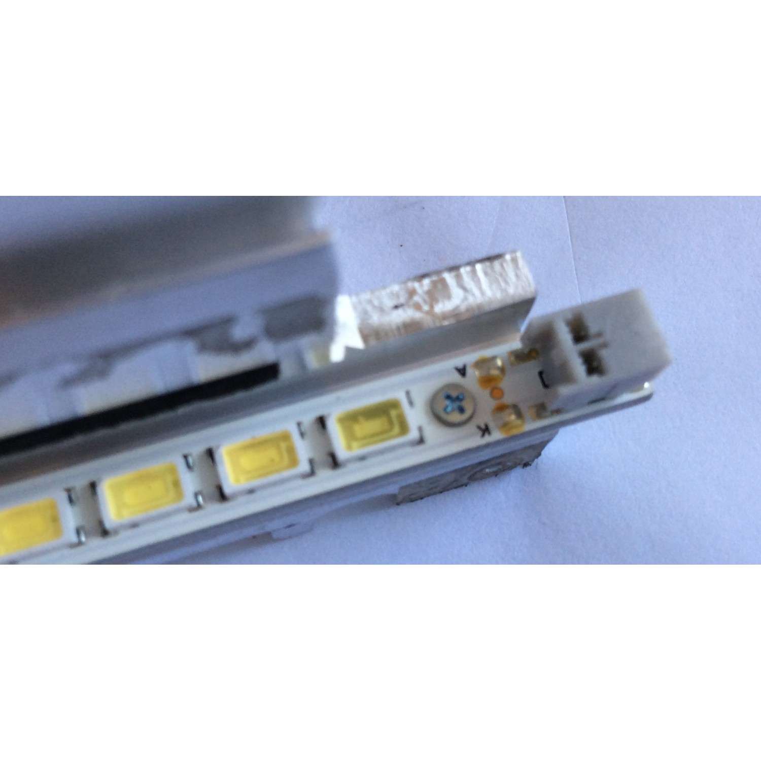 KIT DE LED'S PARA TV (2 PIEZAS) / SAMSUNG / LMB-4600BM11 / LJ64-02380A / LJ64-02381A / PANEL LTF460HQ02 / MODELO 46" / 1.05M X 12CM - Imagen 5