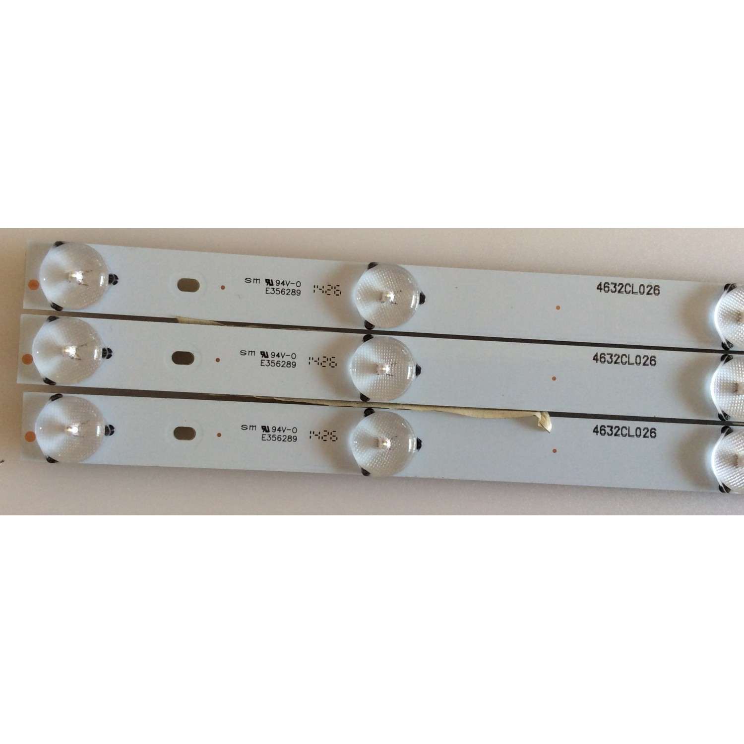 KIT DE LED'S PARA TV ( 3 PIEZAS ) / ELEMENT / IC-B-CNAI32D247 /  M90-A3-J / 21002601 / 4632CL026 /  IC-B-HWBW32D448 / PANEL 72001422, LM315TA-T01 / MODELO ELEFT326 A1400  - Imagen 4