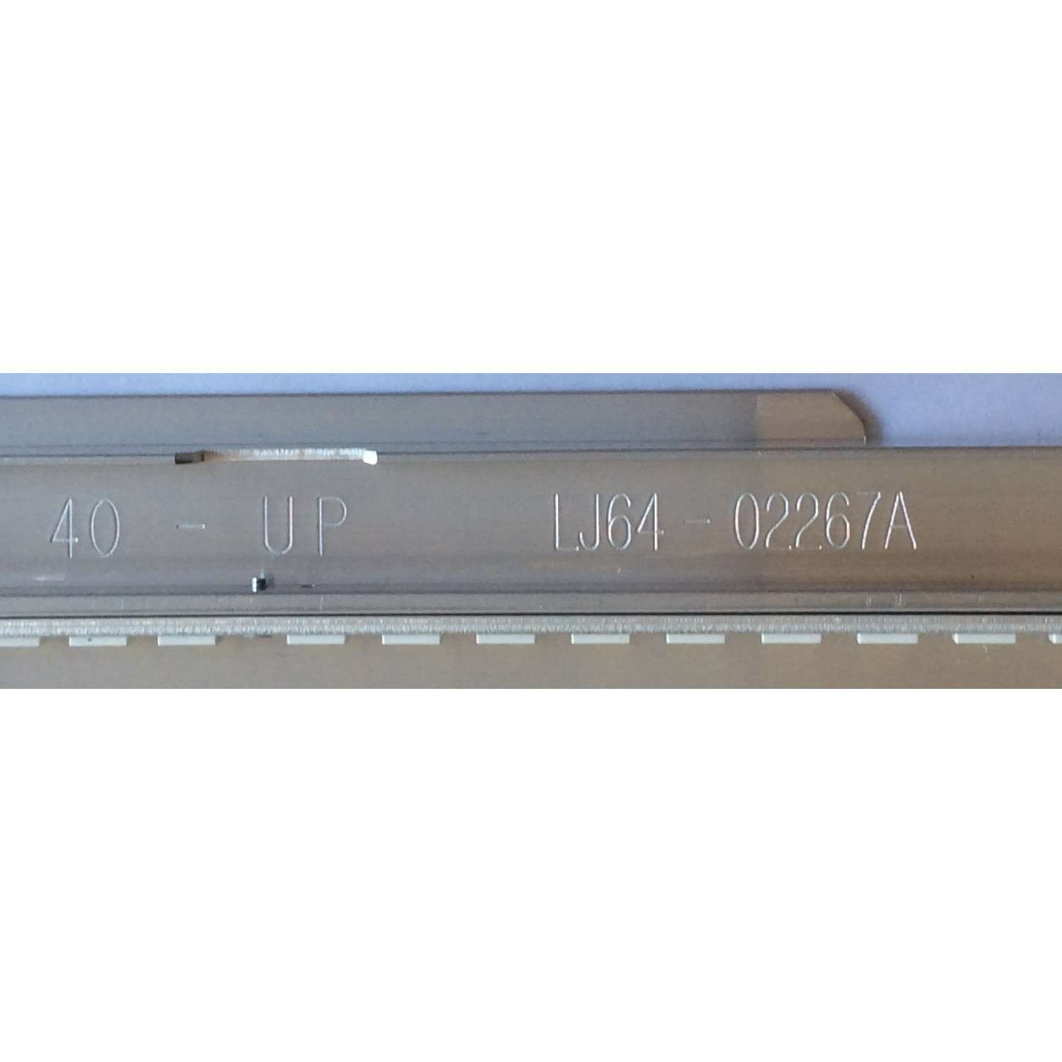 KIT DE LED'S PARA TV (2 PIEZAS) / ELEMENT / SLED SLS40_56EA_5630N / SLS40 56EA_5630N LCD 120 REV0.2 100107 GA / MODELOS ELEFQ402 D1100 / ELEFQ402 RD110 / 92 CM /  - Imagen 2