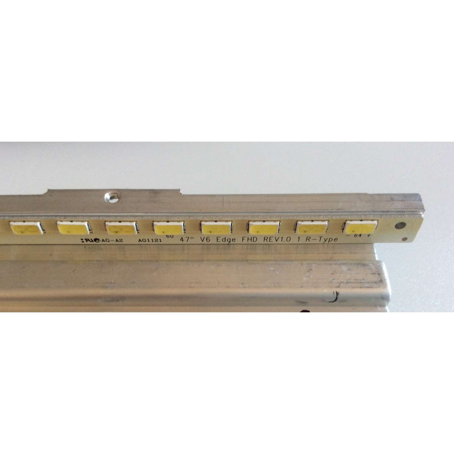 KIT DE LED'S PARA TV JVC ((2 PIEZAS)) / NUMERO DE PARTE 3660L-0393 / 47" V6 EDGE FHD REV1.0 / PANEL LC470EUH (RD)(M1) / MODELO JLE47BC3001 / M470SV LAQKJYAM - Imagen 2