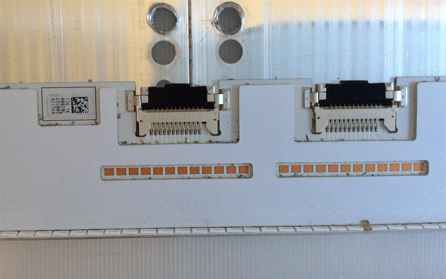 KIT DE LED´S PARA TV ( 2 PIEZAS ) / SAMSUNG / BN96-42156A / PANEL CY-QM065FLLV2H / MODELO QN65Q7FAMFXZA FA02 / QN65Q7CAMFXZA / MAS MODELOS EN DESCRIPCION / 71 CM X 20 CM /  - Imagen 3