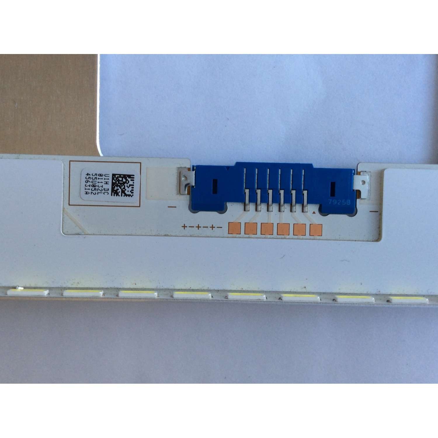 LED PARA TV SAMSUNG ((1 PIEZA)) / NUMERO DE PARTE BN96-45631A / BN61-15535A / LM41-00580A / L1_NU8_E5_CEM_S22(3)_R1.1_RBH_407060_LM41-00580A / CY-SN55 / MODELOS UN55NU / UA55NU / UE55NU / LH55Q / MAS MODELOS EN DESCRIPCIÓN / MEDIDAS ((1.20 M X 20 CM)) - Imagen 4