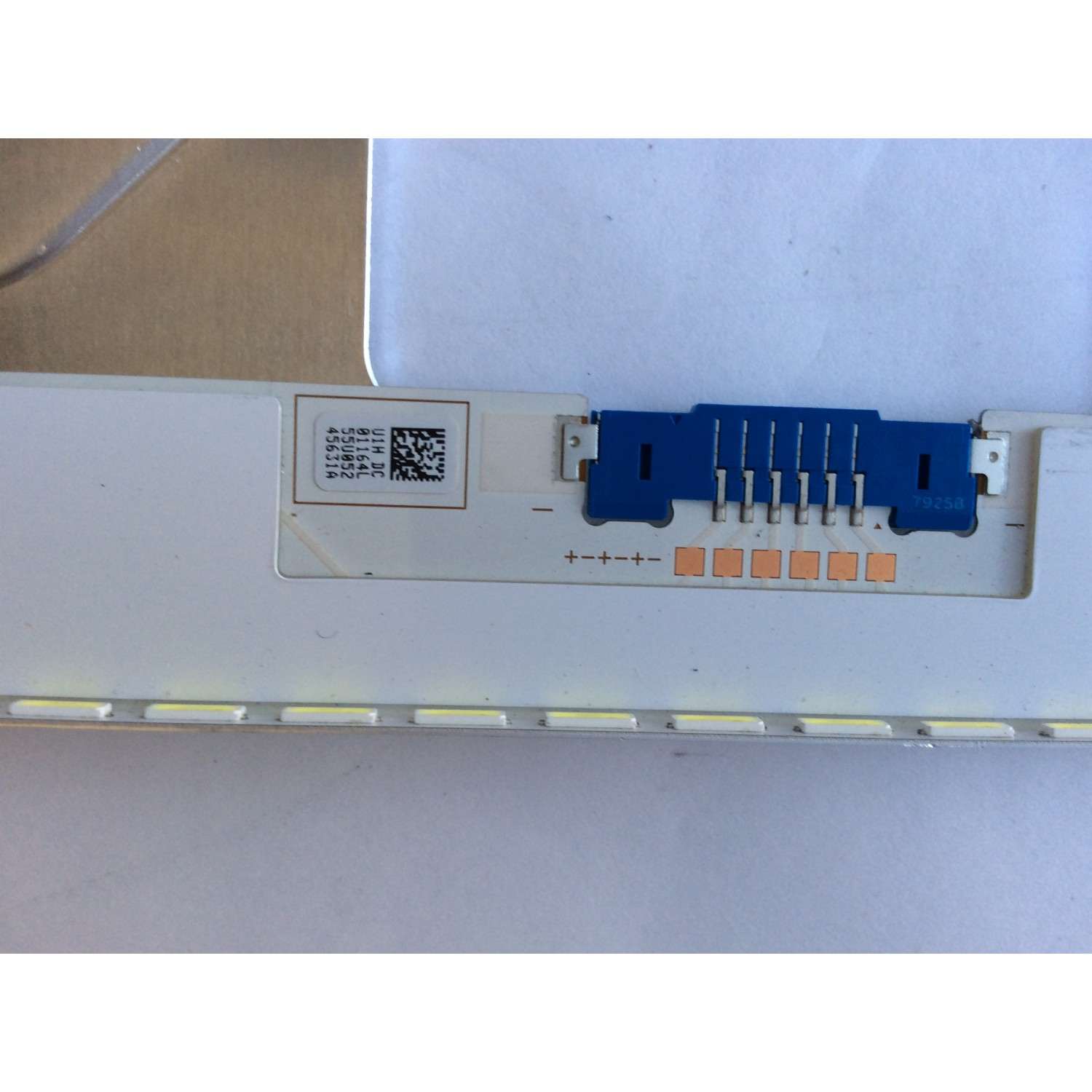 LED PARA TV SAMSUNG ((1 PIEZA)) / NUMERO DE PARTE BN96-45631A / BN61-15535A / LM41-00580A / L1_NU8_E5_CEM_S22(3)_R1.1_RBH_407060_LM41-00580A / CY-SN55 / MODELOS UN55NU / UA55NU / UE55NU / LH55Q / MAS MODELOS EN DESCRIPCIÓN / MEDIDAS ((1.20 M X 20 CM)) - Imagen 3