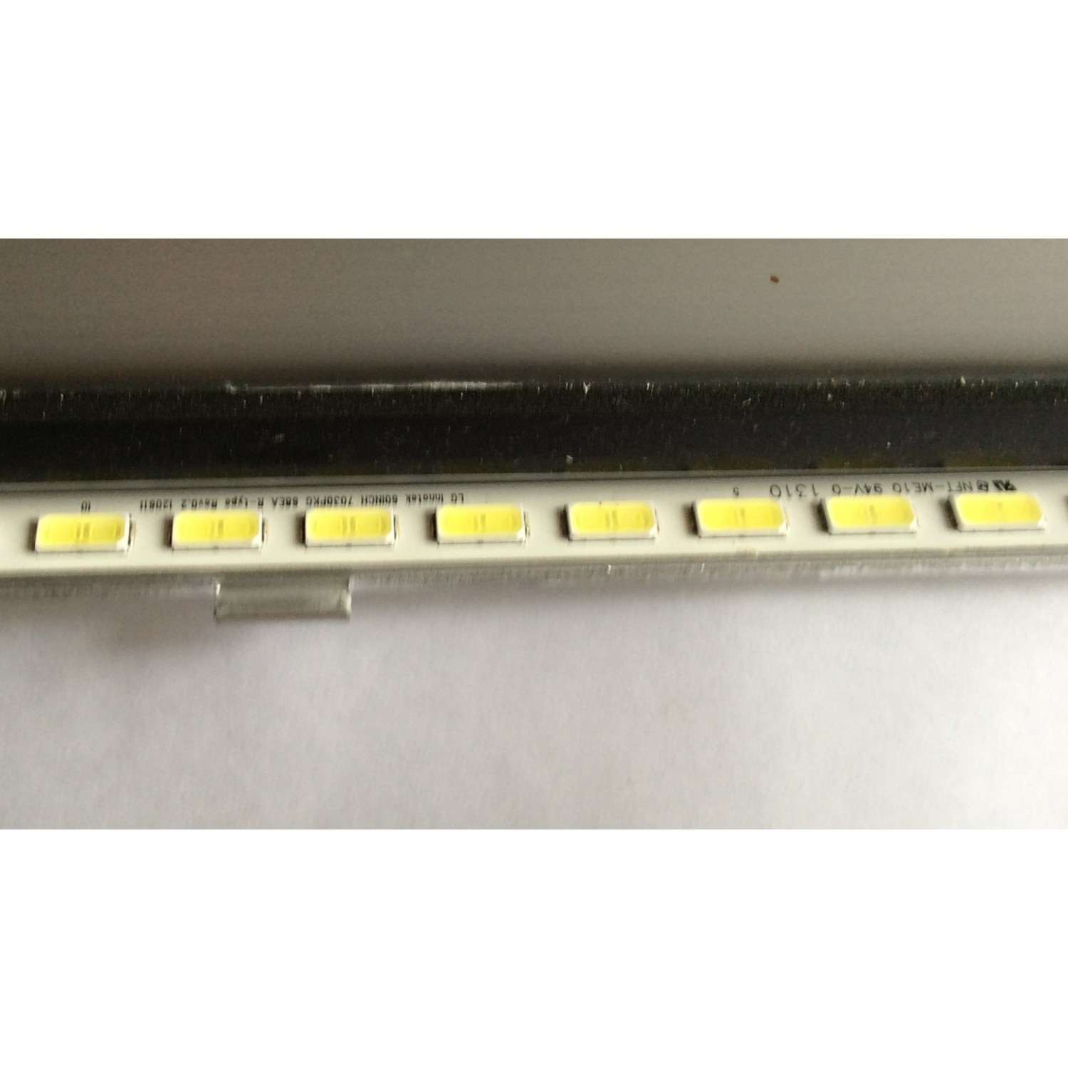 LED PARA TV SONY ((1 PIEZA)) / NUMERO DE PARTE 60INCH 7030PKG 68EA / GA 0399 / LG INNOTEK 60INCH 7030PKG 68EA R-TYPE REV0.2 120611 / LG INNOTEK 60INCH 7030PKG 68EA L-TYPE REV0.2 120611 / PANEL JE600D3LC5N  / MODELO KDL-60R550A / ((MEDIDAS 1.36M x 26CM)) - Imagen 2
