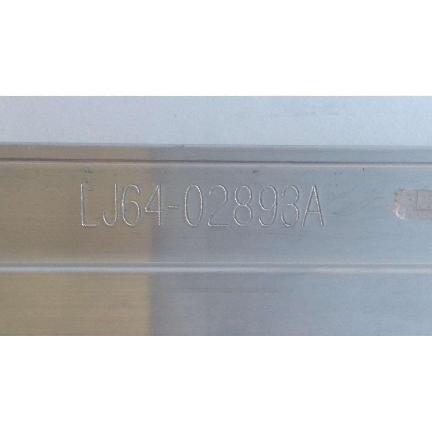 LED ORIGINAL PARA TV SONY / INCOMPLETO 1 PIEZA / NUMERO DE PARTE LJ64-02894A / STS550A27_60LED_REV.4 / GA0136 / PANEL LSY550HJ01 / MODELO KDL-55NX720 / KDL55NX720 / KIT CONSTA ORIGINALMENTE 2 PIEZAS - Imagen 2