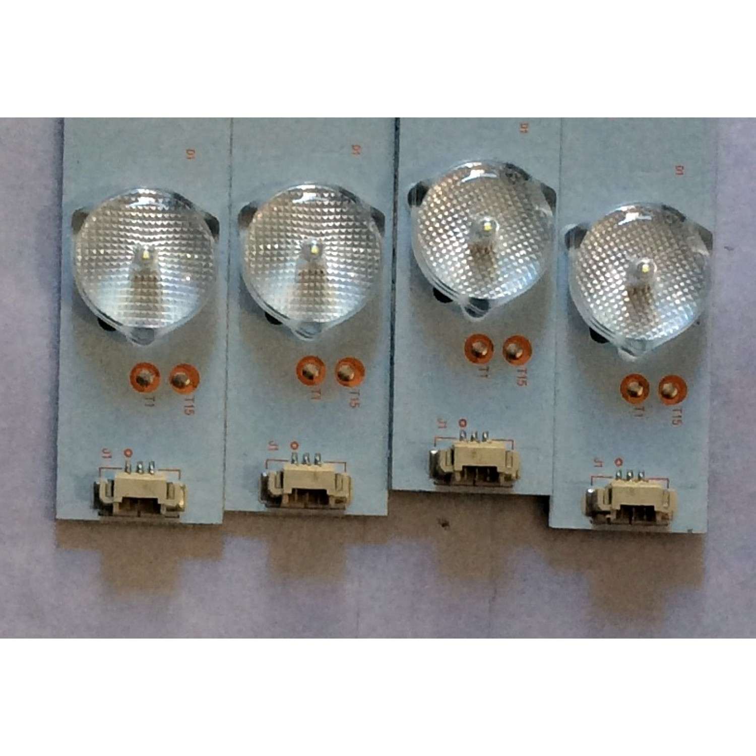 KIT DE LED´S PARA TV ( 4 PIEZAS ) / QUASAR / 30340012205 / LED40D12-02(A) / N172D-S / 2010003710/B21 / PANEL V400HJ6-PE1 / MODELO 40" - Imagen 2