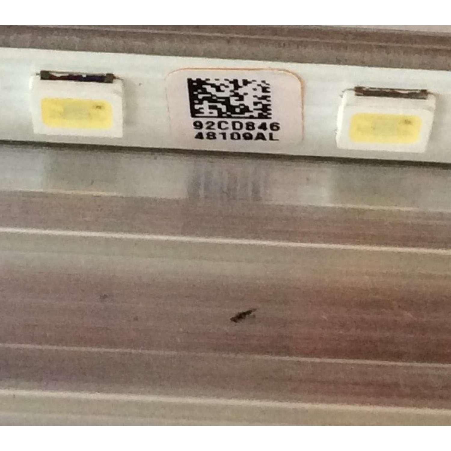 LED PARA TV SAMSUNG (1 PIEZA) / NUMERO DE PARTE BN96-48109A / V9Q6-550SM0-R0 / BN61-16156A /19 Q60 55¨ BRACKET-LED PCB BN61-16156A / PANEL CY-RR055FGLV1H / MODELOS QN55LS01 / QN55Q6D / QN55Q60 / UN55RU800D / UN55RU8000 / ((MEDIDAS 1.20M x 15CM)) - Imagen 3