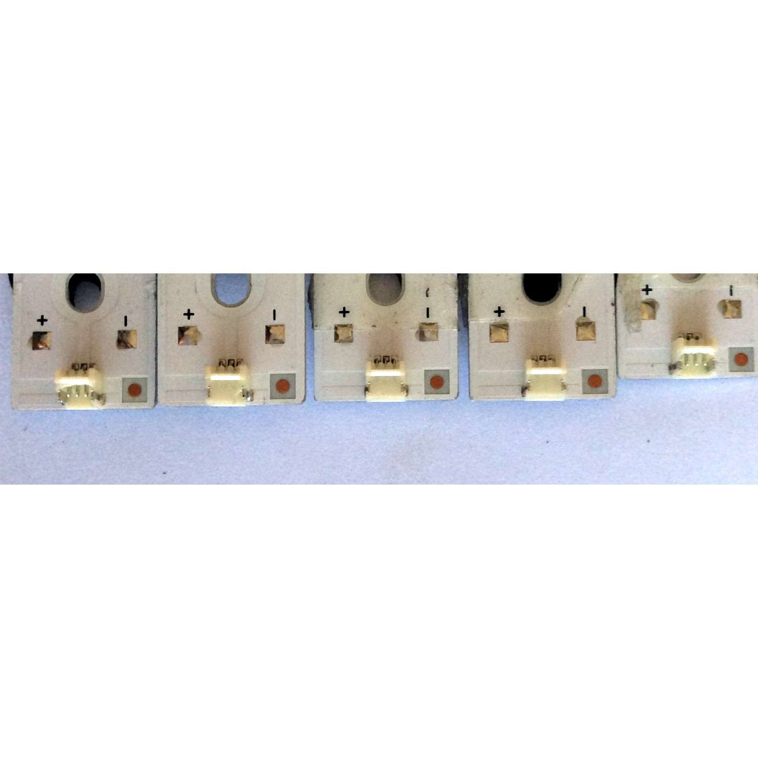 KIT DE LED'S PARA TV (5 PIEZAS) / SHARP 1187274 / L2_E5_BUM_S10_1_R1.0_S18_170_LM41-00604A  / E166702 / LM41-00604A / PANEL HD550S1U51-T0L1\S2\GM\ROH / MODELO LC-55Q620U / MIDEN 1.6 METROS - Imagen 4