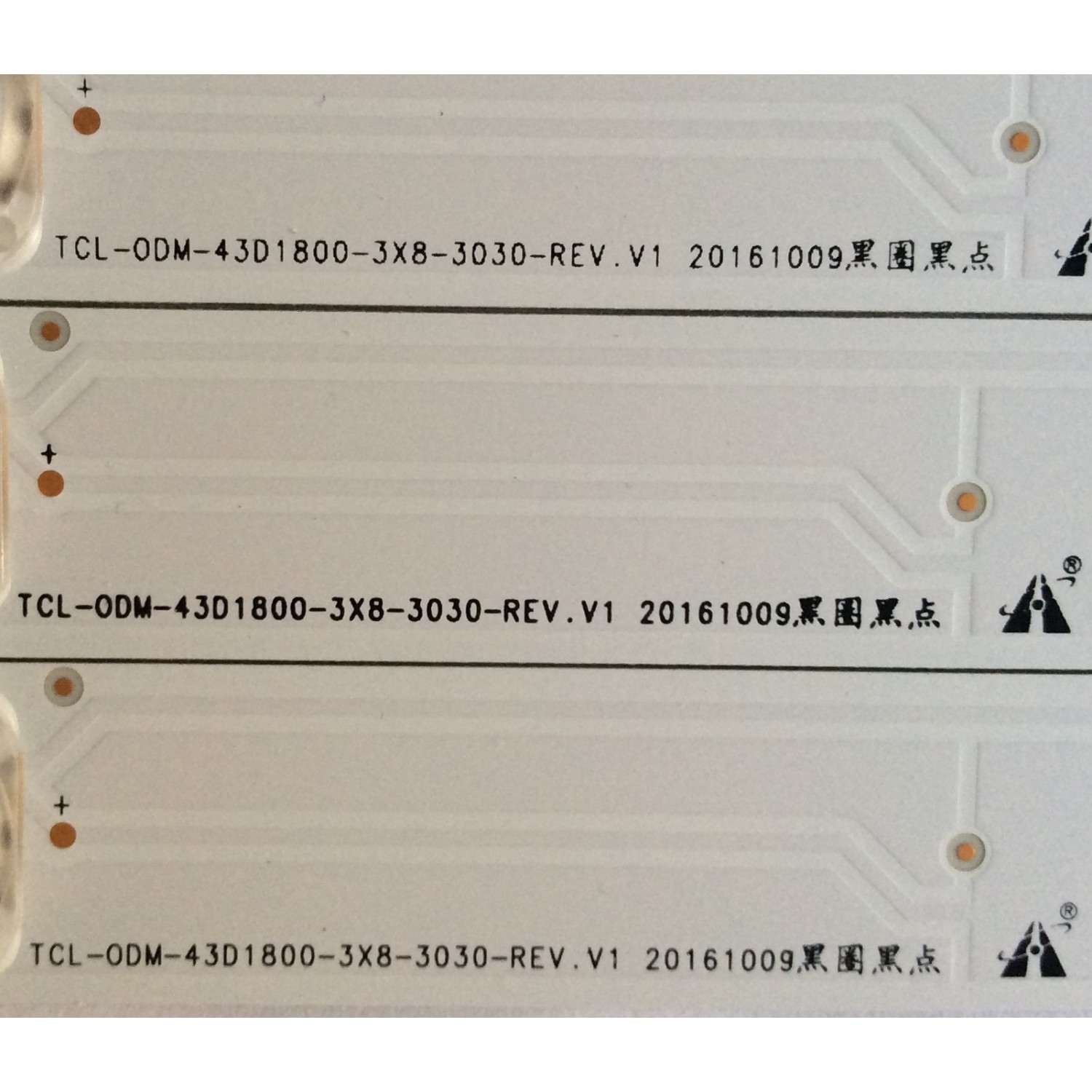 KIT DE LED`S PARA TV (3 PIEZAS) / HITACHI 4C-LB430T-YH4 / 20161009 / 006-P1K3533A / 190817 / TCL-0DM-43D1800-3X8-3030-REV.V1 / 190817-YW7XJY / YHA-4C-LB430T-YH4 / PANEL LVU430LGDX E1 V17 / MODELO 40R80 - Imagen 4