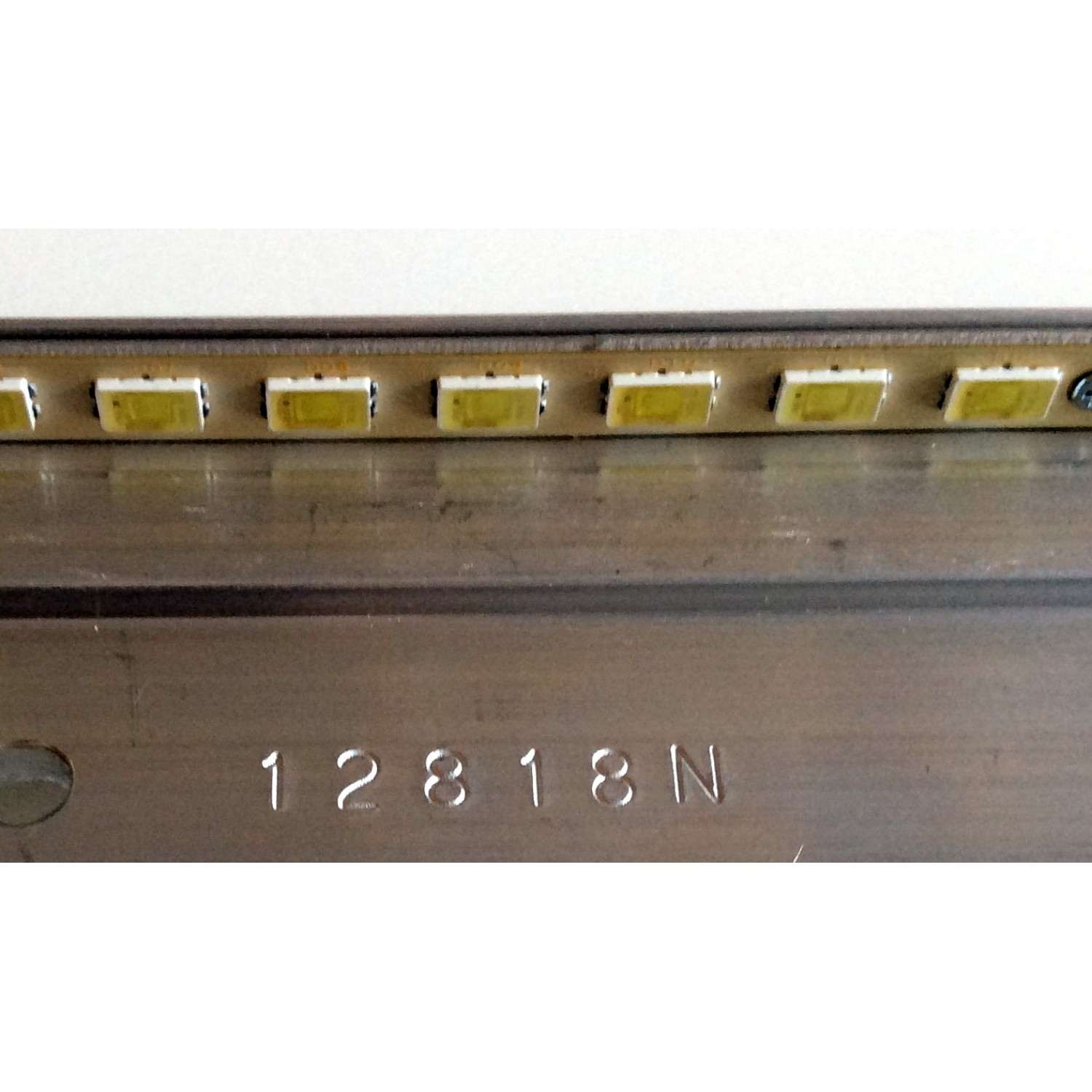 LED PARA TV / VIEWSONIC 73.31T21.001-1-DX1 / 12818N / 31T15-03o / 7331T21001-1-DX1 / PANEL 96.31S37003 / MODELO VT3255LED - Imagen 4