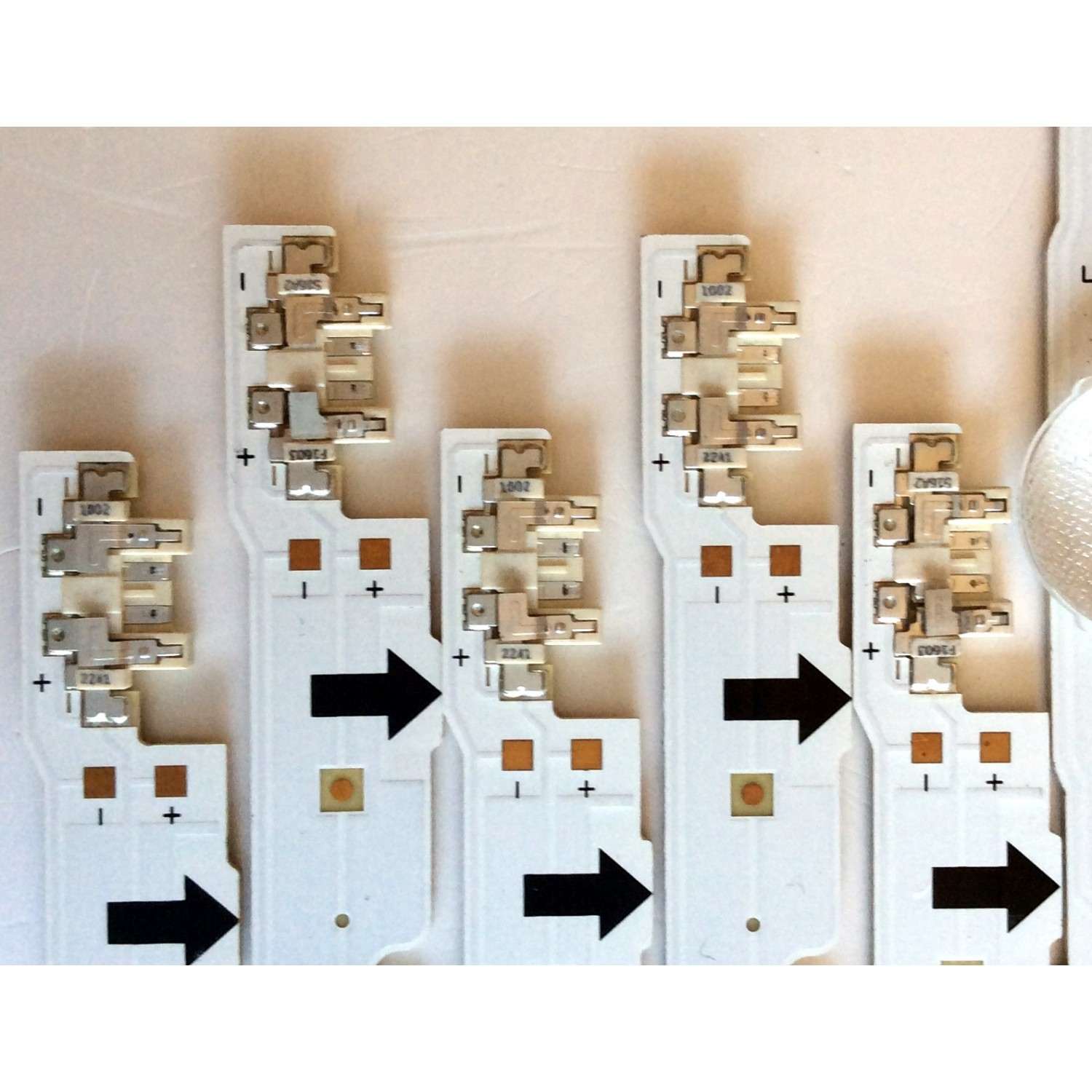 KIT DE LED`S PARA TV (10 PIEZAS) / SAMSUNG BN96-38889A / BN96-38890A / LM41-00099H / LM41-00099K / 30417A / BN41-02172A / 2014SVS40 / PANEL´S CY-GH040BGLVPH / CY-GH040BGLV6H / CY-GH040BGLVVH / CY-GH040BGLVXH / TODOS LOS MODELOS COMPATIBLES EN DESCRIPCIÓN - Imagen 4