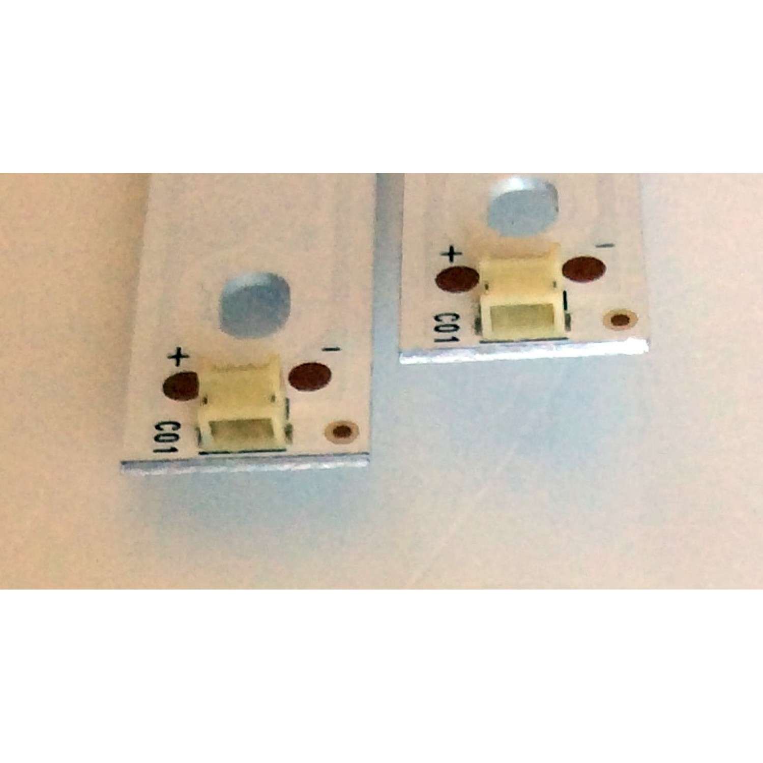 KIT DE LED´S PARA TV (2 PIEZAS) / TOSHIBA JL.D32051330-329AS-M / JL.D32051330-329AS-M A0 / 03E348124HN / 94V-0FZD-03E348124HN / 19AF530 / D190305 / T107 / 017576 / 017577 / 1T98000001I / PANEL U320DH05 / MODELO 32LF221U19 - Imagen 2