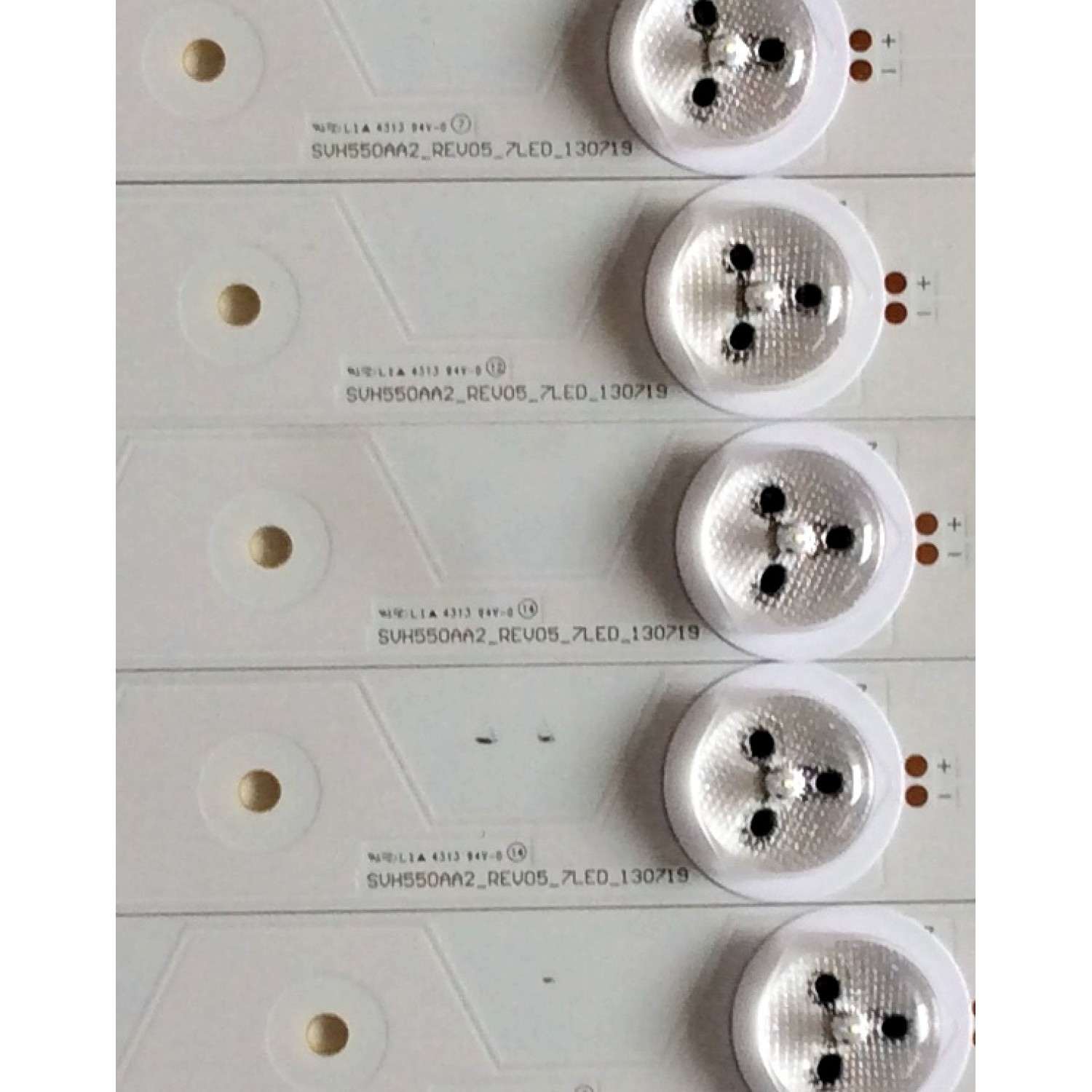 KIT DE LED´S PARA TV / NOTA IMPORTANTE:KIT CUENTA ORIGINALMENTE DE 11 PIEZAS (INCOMPLETO SOLO 10 PIEZAS) / HISENSE / INSIGNIA SVH55AA2_REV05_7LED_130719 / SVH550AA2 / 130719 / PANEL HD550DF-B57\S4\BBY/ MODELO S55K20DG / 55K23DG / 55K23DGW / NS-55D550NA15 - Imagen 3
