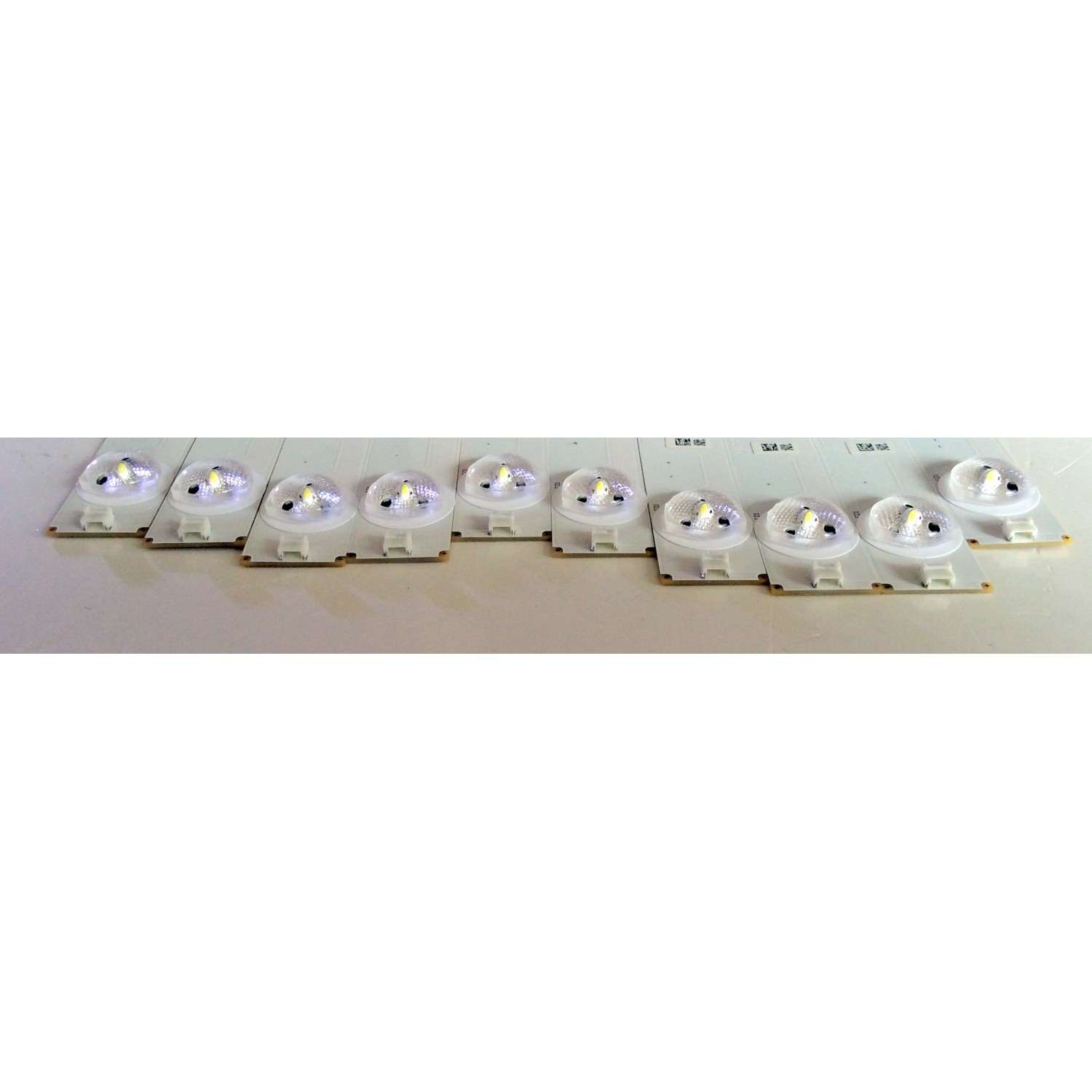 KIT DE LED´S PARA TV / NOTA IMPORTANTE:KIT CUENTA ORIGINALMENTE DE 11 PIEZAS (INCOMPLETO SOLO 10 PIEZAS) / HISENSE / INSIGNIA SVH55AA2_REV05_7LED_130719 / SVH550AA2 / 130719 / PANEL HD550DF-B57\S4\BBY/ MODELO S55K20DG / 55K23DG / 55K23DGW / NS-55D550NA15 - Imagen 2