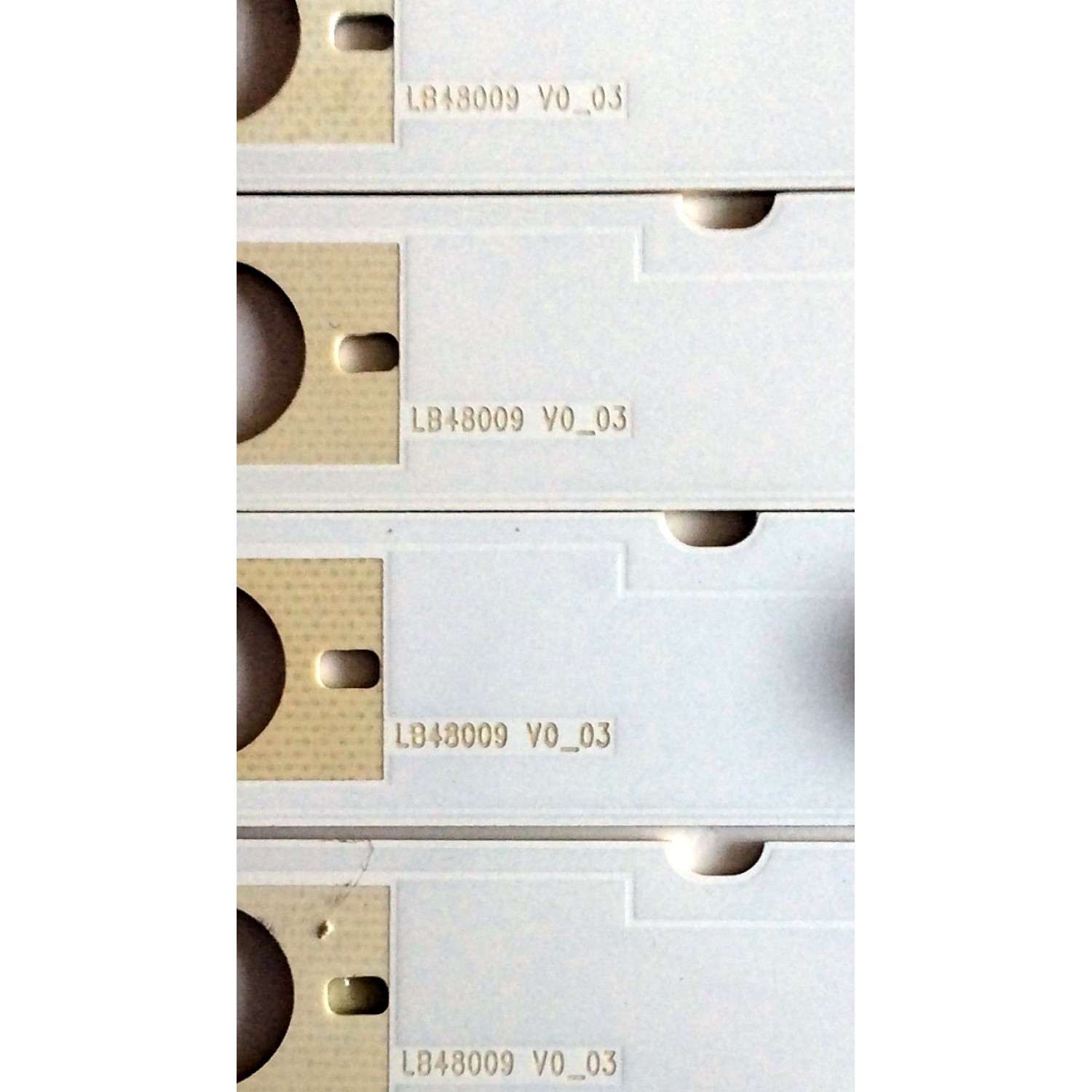 KIT DE LED´S PARA TV / NOTA IMPORTANTE:KIT CUENTA ORIGINALMENTE DE 6 PIEZAS (INCOMPLETO SOLO 5 PIEZAS) / SONY LB48009 / LB48009 V0_03 / 480090000N / E465853 / 8381C / LB48009 V1_04 / 480090010N / PANEL´S NS6F480DND06 / NS6F480DND01 / MODELO KDL-48W650D - Imagen 2