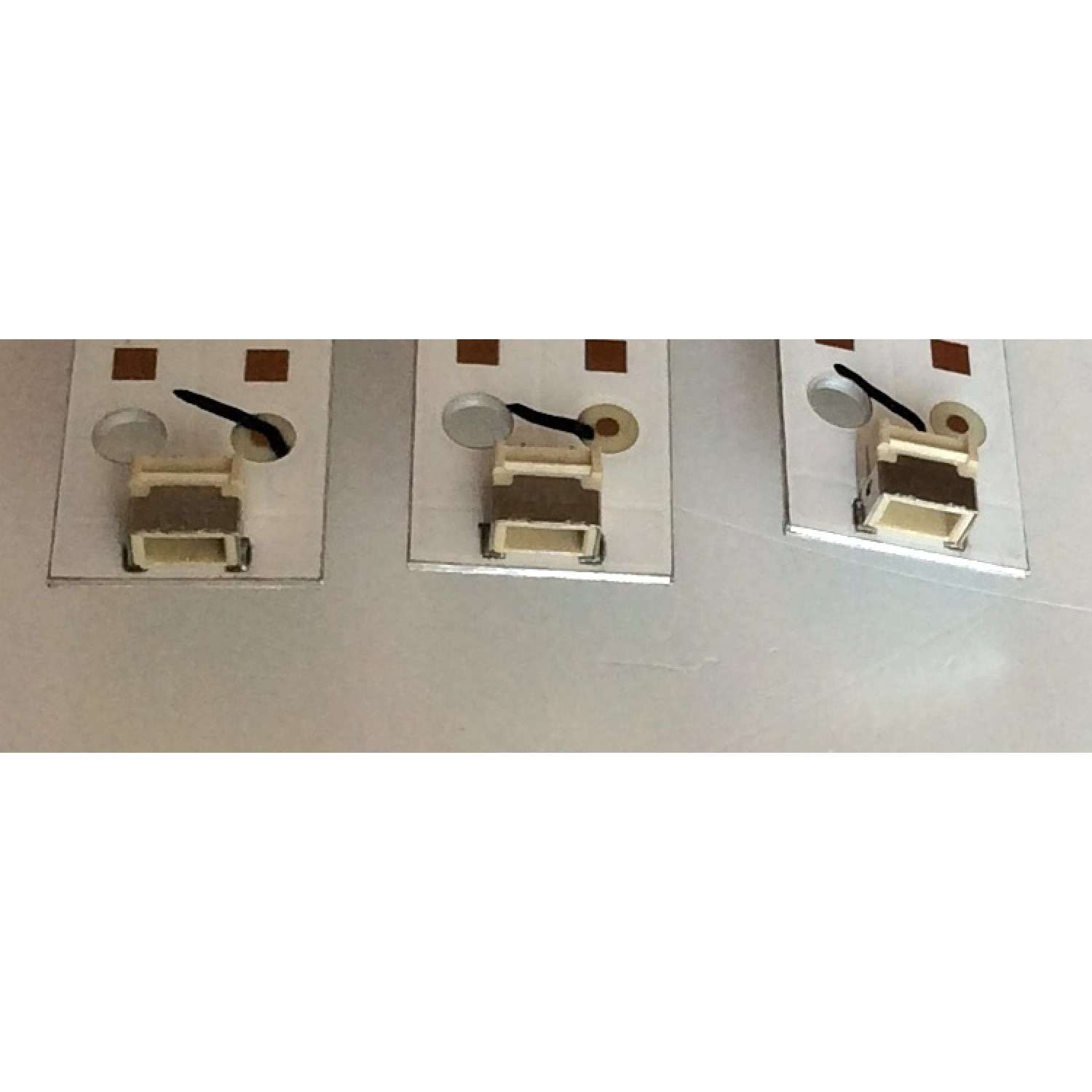 KIT DE LED´S PARA TV (3 PIEZAS) / INSIGNIA GJ-2K18-D3X3-390-D306-E8-V4 / E313218 / 210BZ06D0B33NBF00D / 18396 / EILG4452F41X / PANEL TPT390J1-HVN05.U / MODELOS NS-39DF510NA18 / NS-39DF510NA19 - Imagen 4