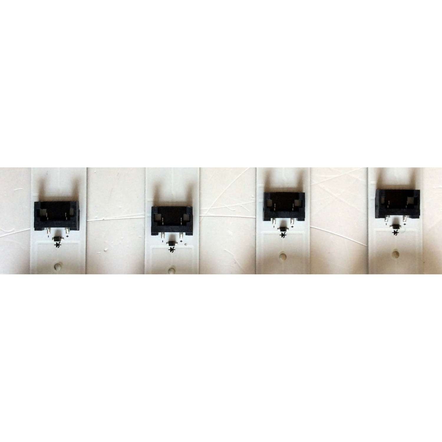 KIT DE LED´S PARA TV (4 PIEZAS) / LG EAV64692001 / LGIT_Y19_55UM73/75 / 55UM7375_REV05 / EAV 6449 2001 / EAV64832801 / PANEL NC550DQG-ABHX3 / MODELOS 55UM7300AUE / 55UM7300AUE.BUSYLJR / 55UM7300AUE.BUSYLOR  - Imagen 4