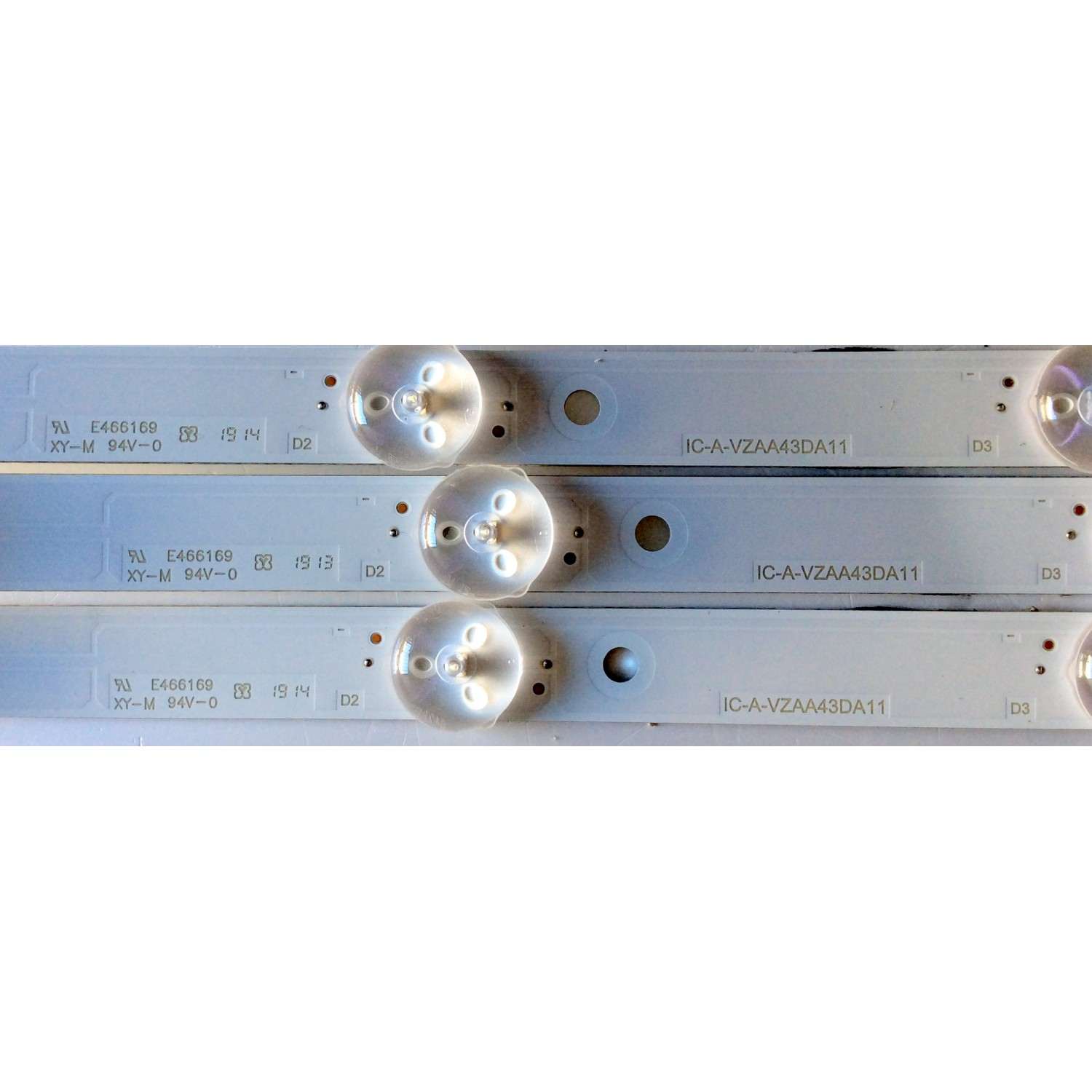 KIT DE LED´S PARA TV (3 PIEZAS) / TCL IC-A-VZAA43DA11 / 09810100K116 / E466169 / BC1C-SCCT-2-3-659-16  / PANEL LVU550 / MODELO 55S423 - Imagen 4