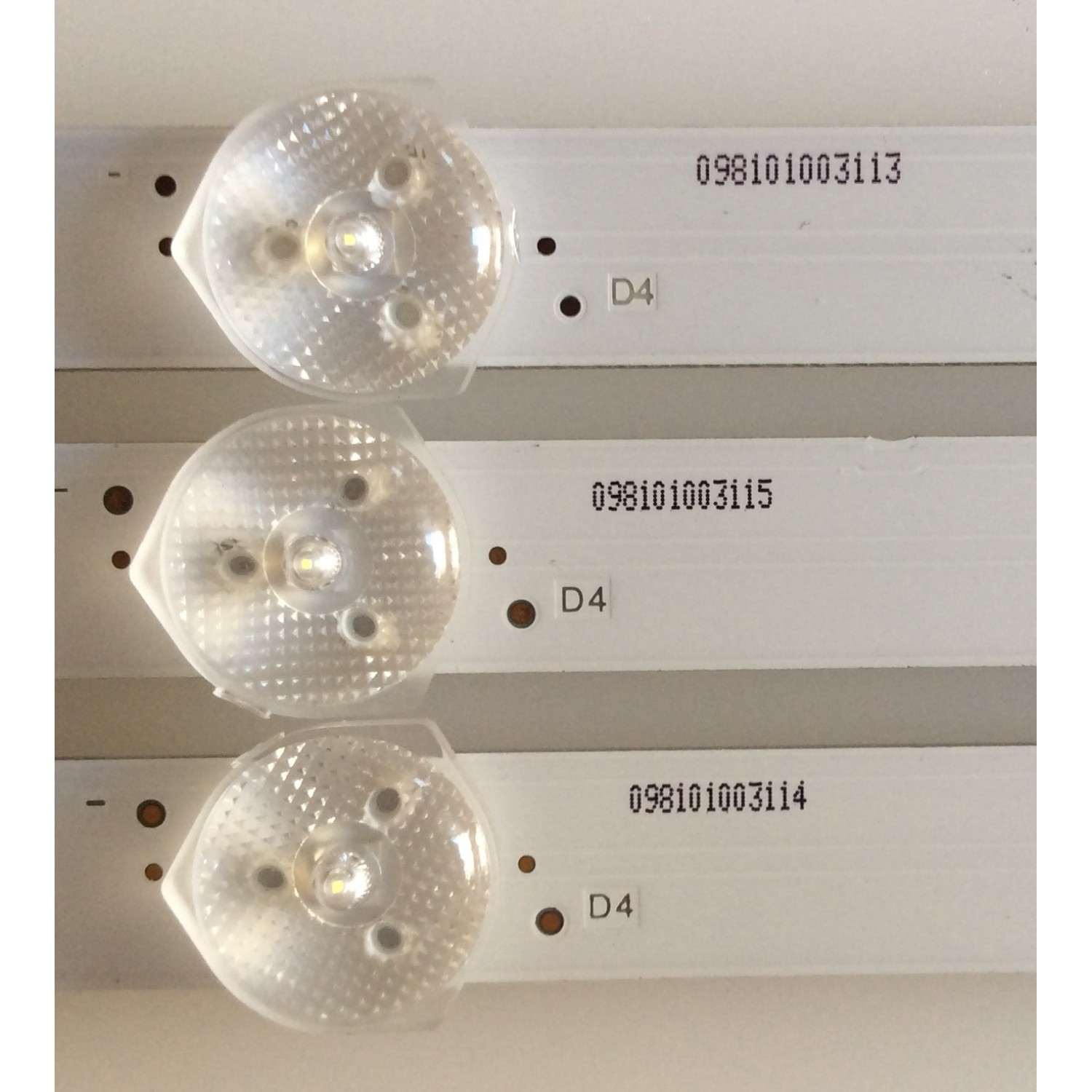 KIT DE LED'S PARA TV VIZIO (3 PIEZAS) / IC-C-VZAA39D678 / 0981-0100-3113 / 0981-0100-3114 / 0981-0100-3115 / IC-C-VZAA39D678A /  IC-C-VZAA39D678B / IC-C-VZAA39D678C / PANEL T390XVN01.0 / MODELOS D39H-D0 LAUAUICS / D39H-D0 LAUAUIDS / D39H-D0 LAUAUIES - Imagen 4
