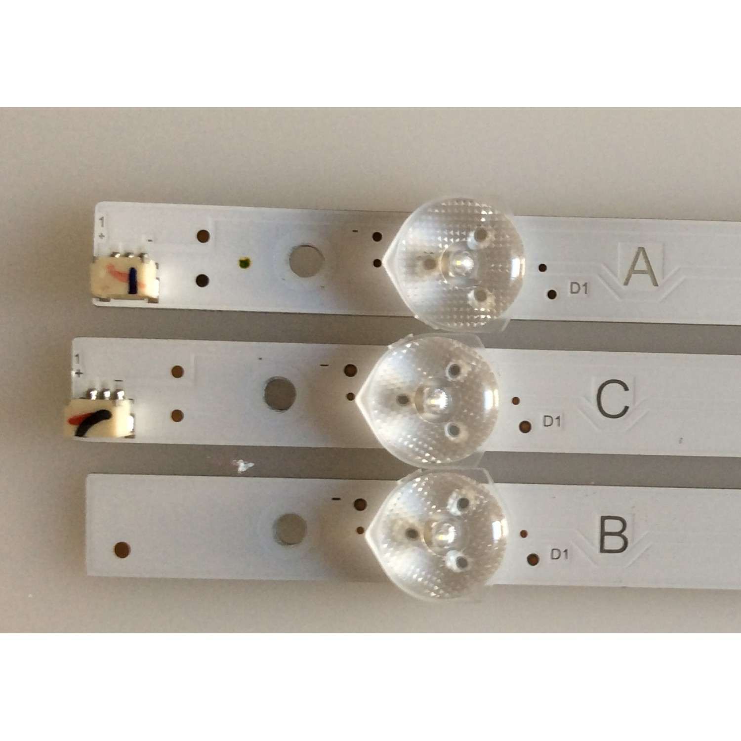 KIT DE LED'S PARA TV VIZIO (3 PIEZAS) / IC-C-VZAA39D678 / 0981-0100-3113 / 0981-0100-3114 / 0981-0100-3115 / IC-C-VZAA39D678A /  IC-C-VZAA39D678B / IC-C-VZAA39D678C / PANEL T390XVN01.0 / MODELOS D39H-D0 LAUAUICS / D39H-D0 LAUAUIDS / D39H-D0 LAUAUIES - Imagen 3