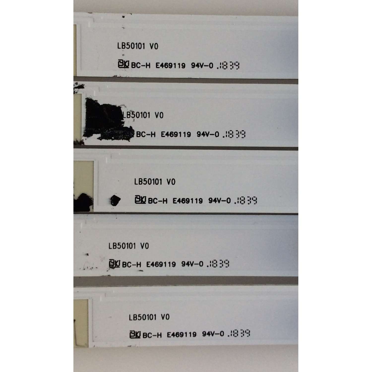 KIT DE LED´S PARA TV HISENSE (5 PIEZAS) / LB50101 / LB50101 V0 / 1196300 / E469119 / PANEL HD500K3U54-L4 / MODELO 50R7E - Imagen 3