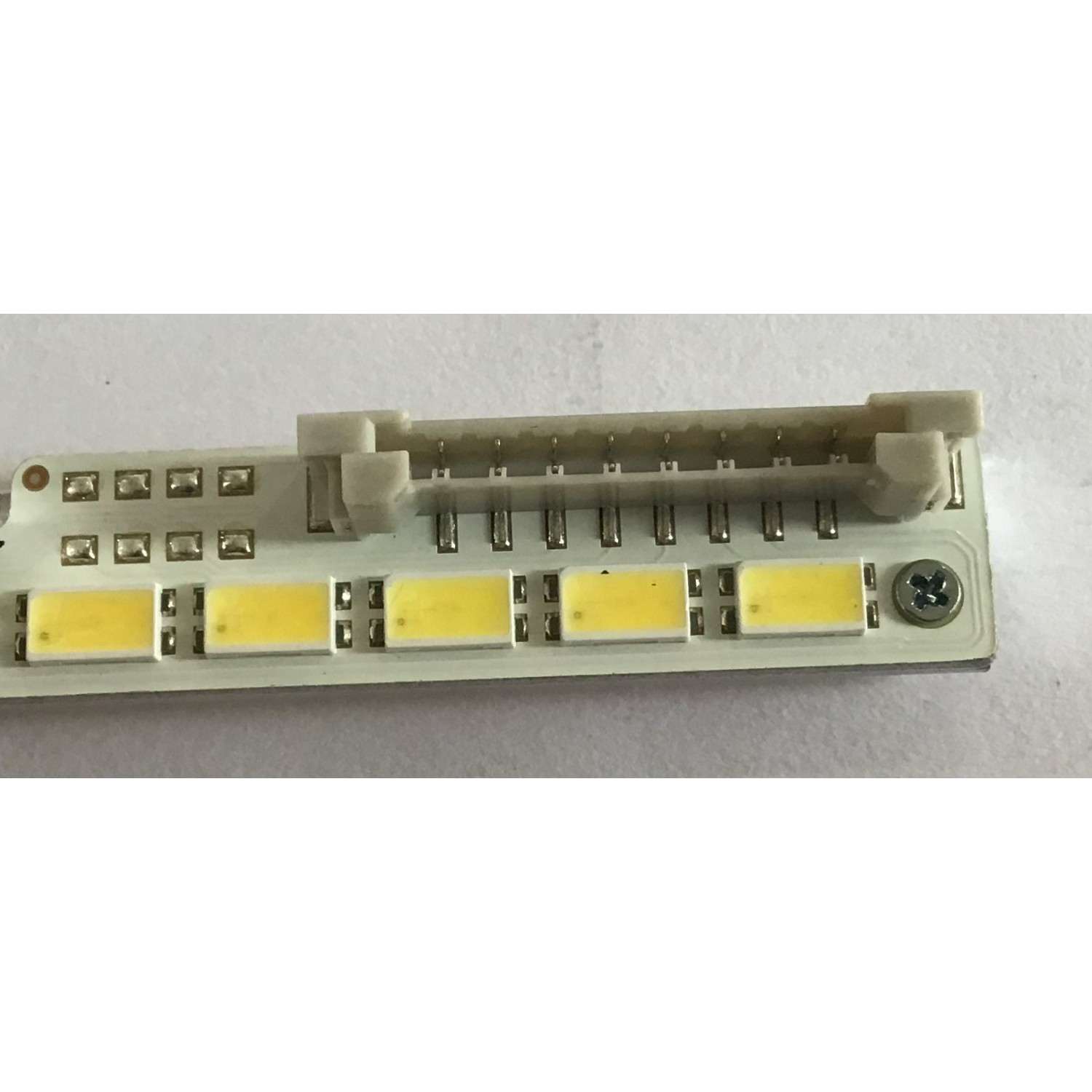 KIT DE LED´S PARA TV SAMSUNG (2 PIEZAS) BN64-01664A / 2011SVS55_6.5K_V2_4CH_PV_LEFT100 / 2011SVS55_6.5K_V2_4CH_PV_RIGHT100 / PANEL LTJ550HW01-C / MODELO UN55D6420UF / UN55D6400UF - Imagen 4