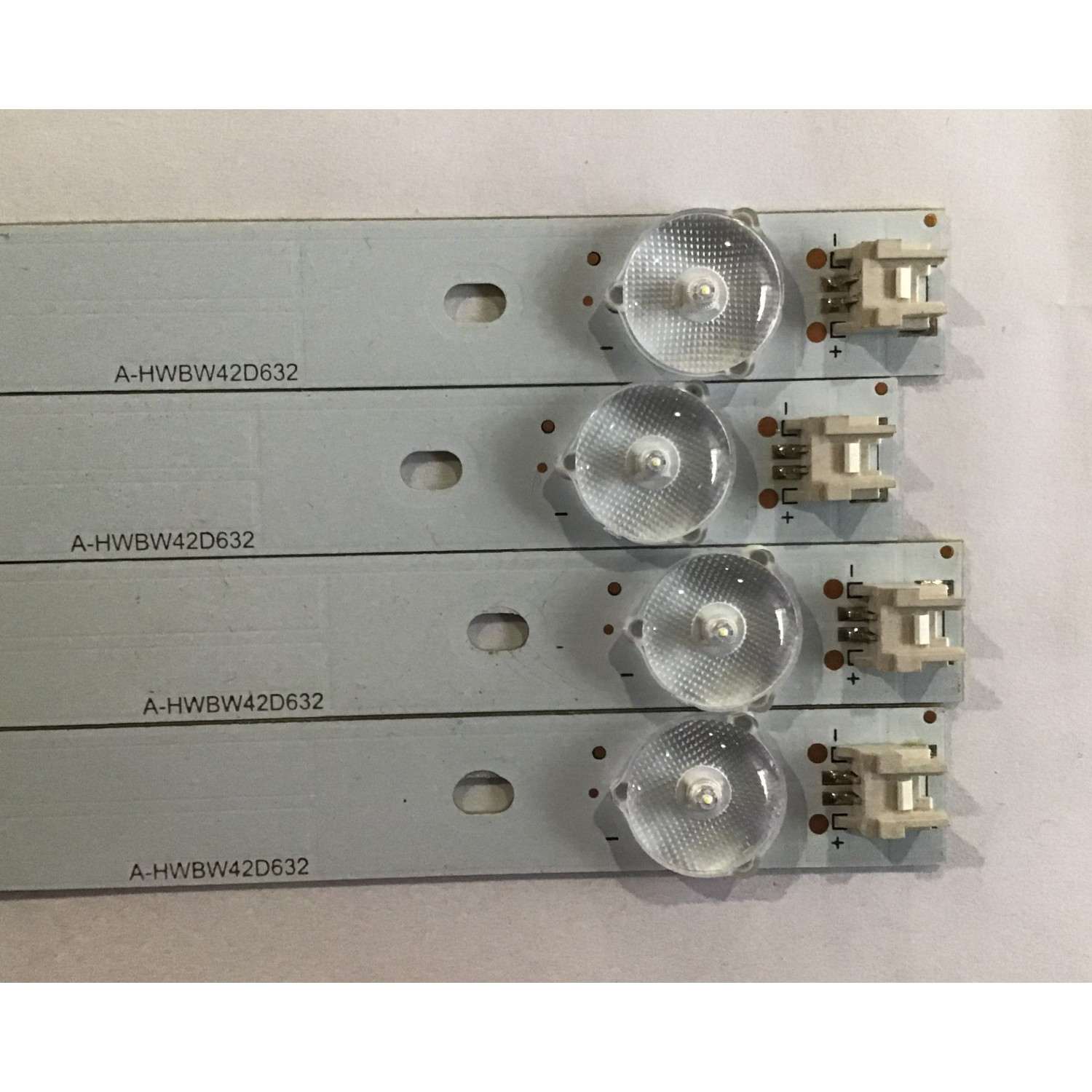 KIT DE LED´S PARA TV WESTINGHOUSE (4 PIEZAS) / A-HWBW42D632 / 21003774 / 4642KH018 / PANEL´S V420HJ2-XR01 / V420HJ2-P01 REV C3 / MODELO DWM42F2G1 TW-77431-C042L - Imagen 4