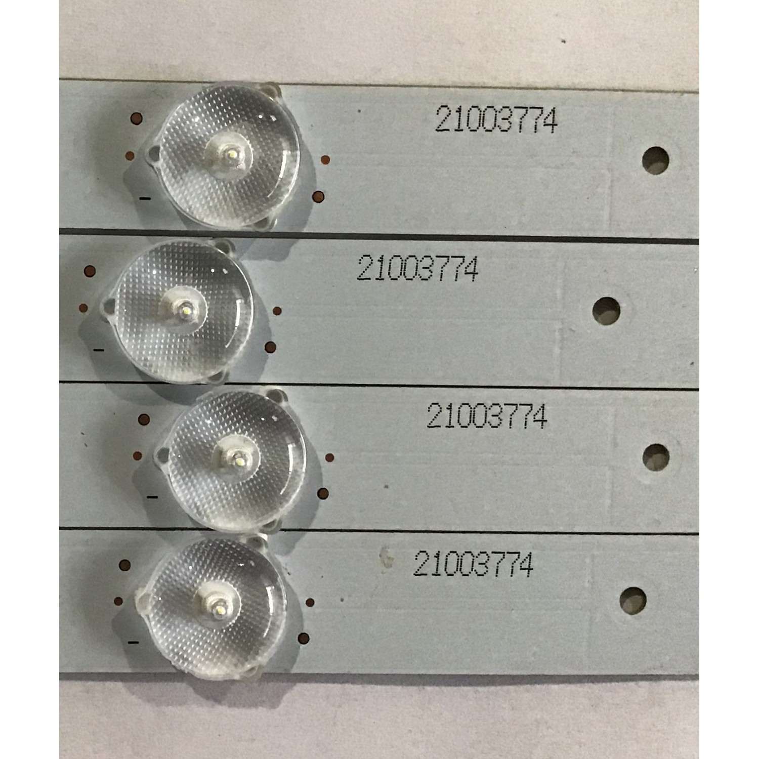 KIT DE LED´S PARA TV WESTINGHOUSE (4 PIEZAS) / A-HWBW42D632 / 21003774 / 4642KH018 / PANEL´S V420HJ2-XR01 / V420HJ2-P01 REV C3 / MODELO DWM42F2G1 TW-77431-C042L - Imagen 3