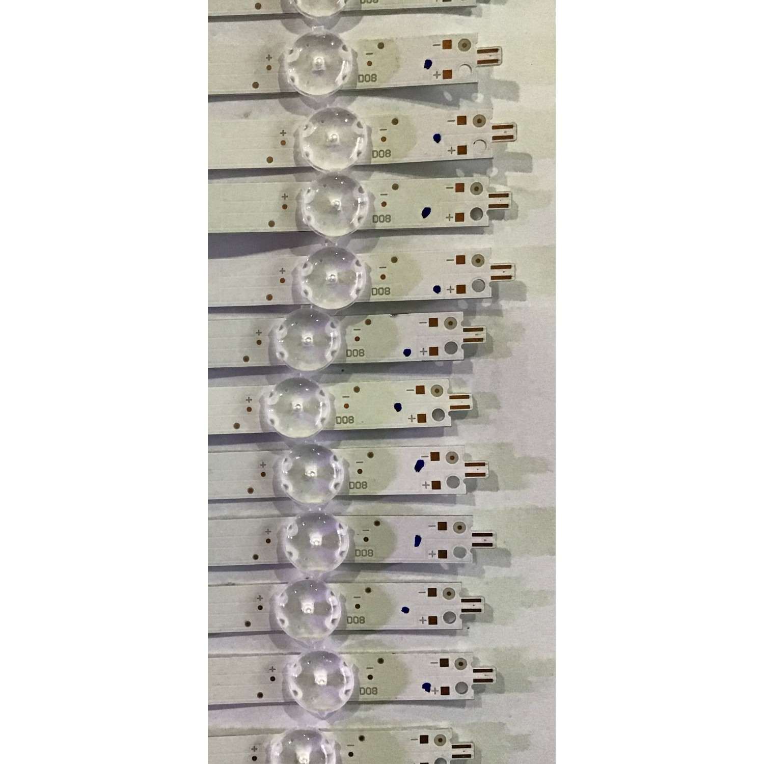 KIT DE LED´S PARA TV VIZIO (16 PIEZAS) / 01U55 / GJ-2K18-AE22-750-D816-V4 / 210BZ08D0B334BQ00D / 18324 / PANEL TPT750U1-QVR01.U / MODELO E75-F1 - Imagen 2