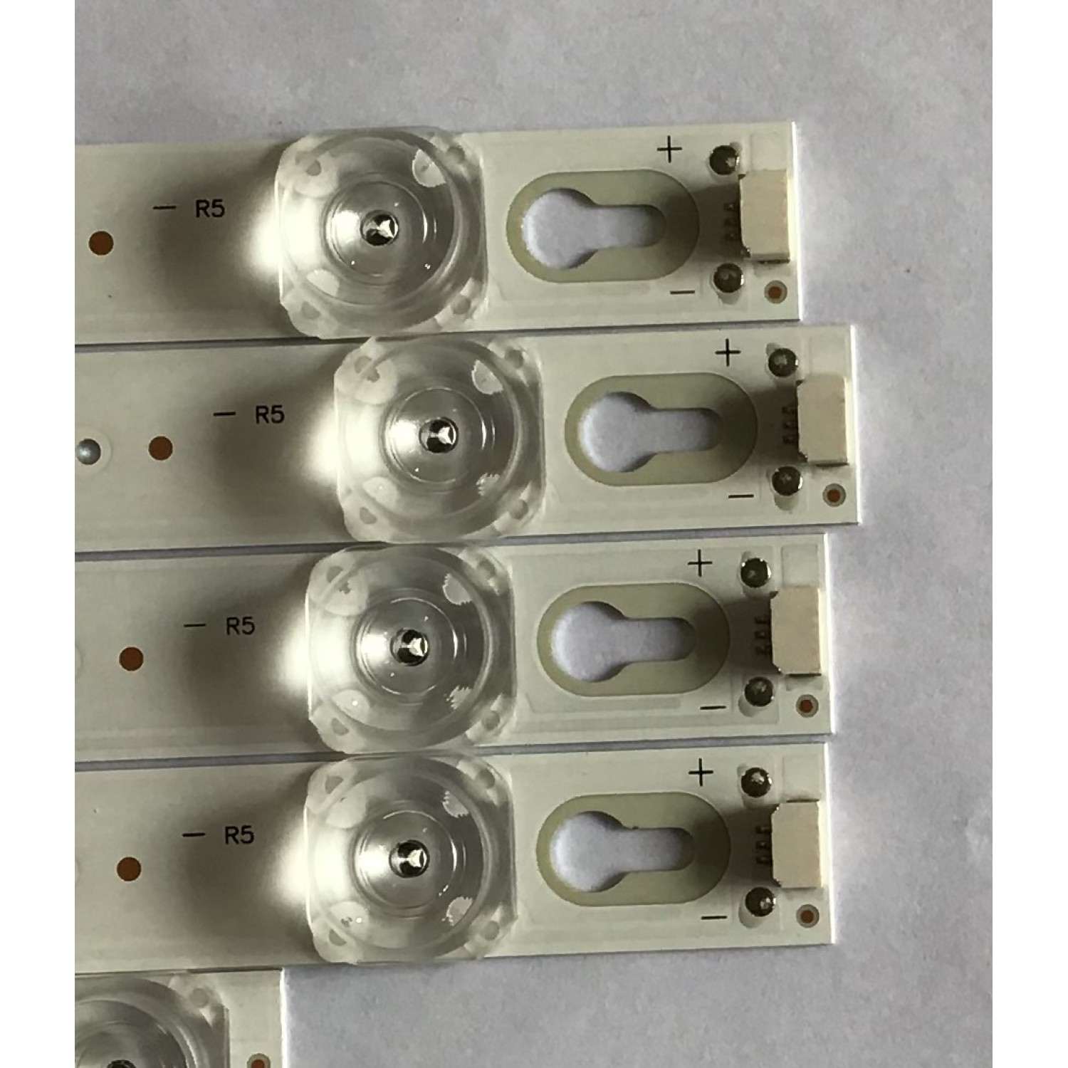 KIT DE LED´S PARA TV TCL (8 PIEZAS) / SJ.SB.D4900501-3030BR-M/SJ.SB.D4900401-3030BL-M / 1.14.SWMD490002 / 1.14.SWMD490001 / SJ-4C-LB4905-PF01J / SJ-4C-LB4904-PF01J / PANEL LVU490ND1L / LVU485ND1L / MODELO 49S405TABA / 49S405LDAA / 49S403 - Imagen 2