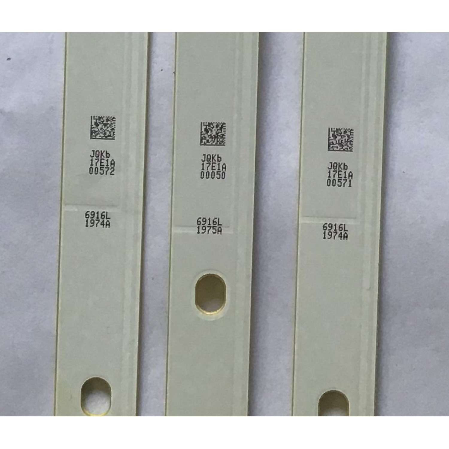 KIT DE LEDS PARA TV LG 3 PIEZAS /6916L-1974A/6916L-1975A/LG INNOTEK DRT 3.0 32"_A TYPE REV0.2/LG INNOTEK DRT 3.0 32"_B TYPE REV0.2/CEM-3-N 94V-0 1433/PANEL LC320DUG(FG)(A3)/MODELOS 32LB560B-UZ BUSMLJM/MAS MODELOS EN DESCRIPCION  - Imagen 3