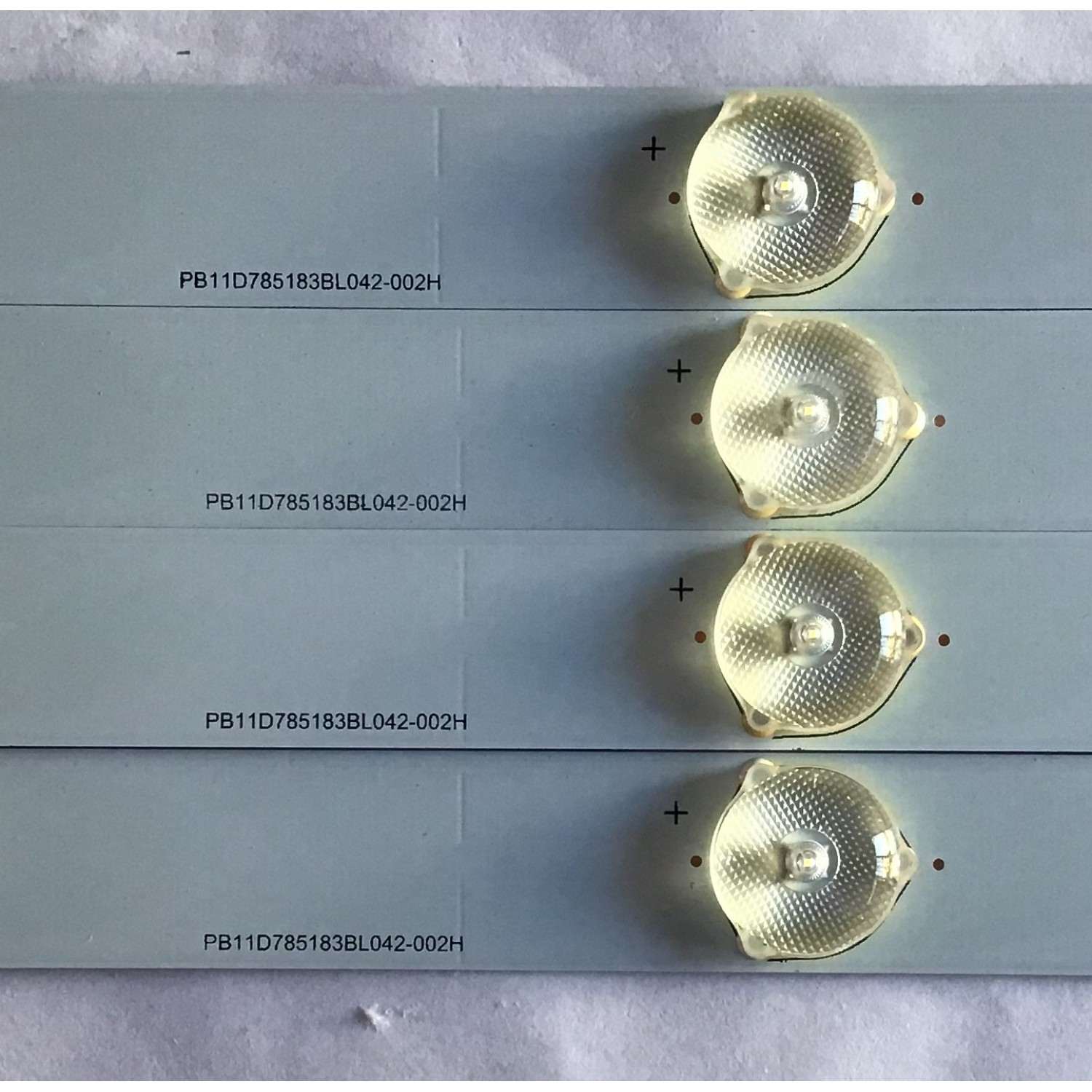 KIT DE LED´S PARA TV SEIKI (4 PIEZAS) / L.14164000100 / PB11D785183BL042-002H / 102276 / DY-01 E340369 / PANEL LSC400HJ01-801 / MODELO SE40FY19 - Imagen 4