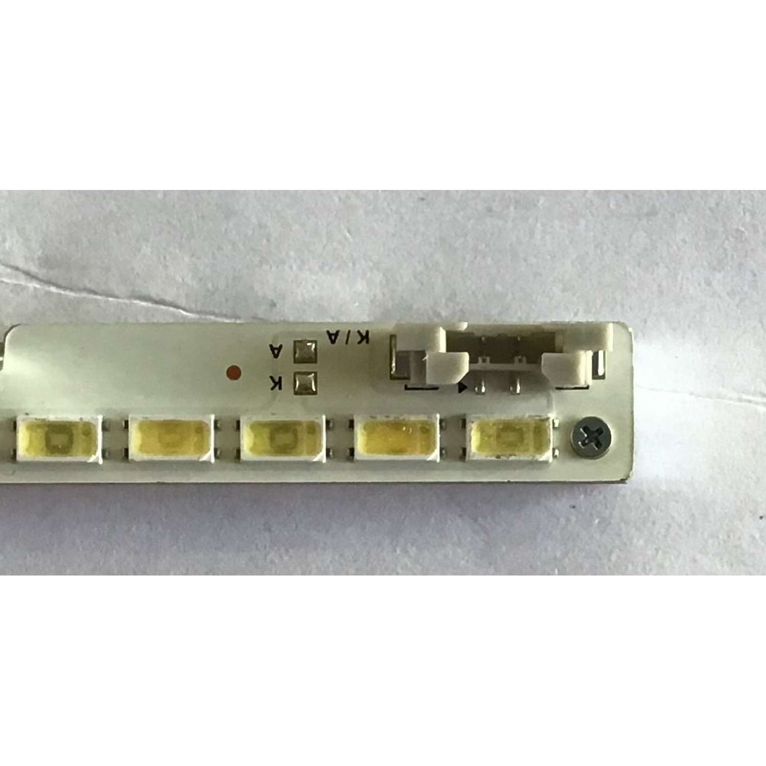 KIT DE LEDS PARA TV TCL (2 PZ) / NUMERO DE PARTE 4C-LB4311-PF01J / 01-43D-L11-181204V2 / KW-20BI6644 / PANEL LVU430NDEL / MODELO 43S423 - Imagen 2