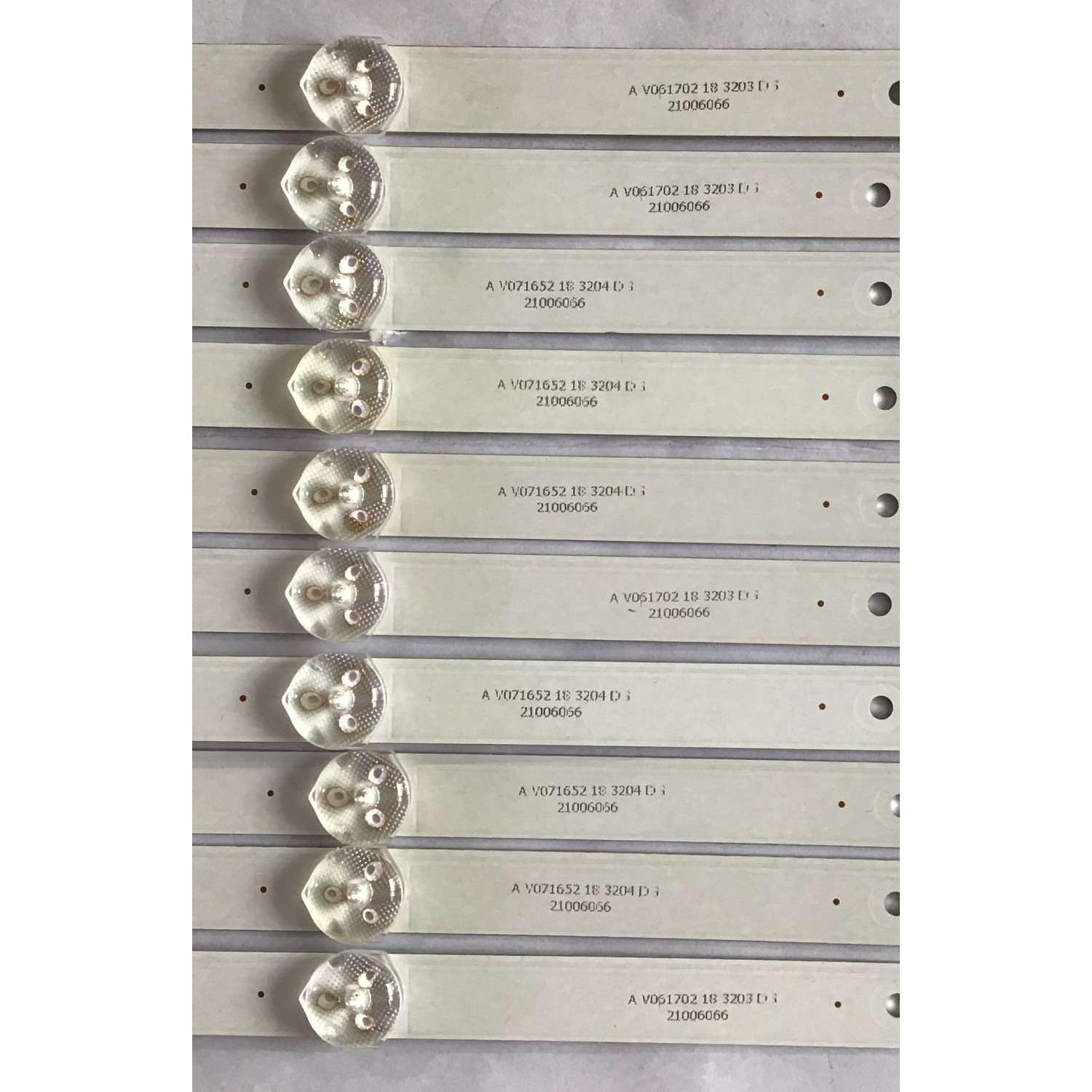 KIT DE LED´S PARA TV WESTINGHOUSE / ELEMENT (10 PIEZAS) / CC02550D500V09 / 55H 55E9 10X5 5SP1 1410 / A V061702 18 / A V071652 18 / YSL-L  94V-0   E479275 / PANEL MD5526YTLU / MODELOS WE55UDT 108 / E4SFT5517  - Imagen 4