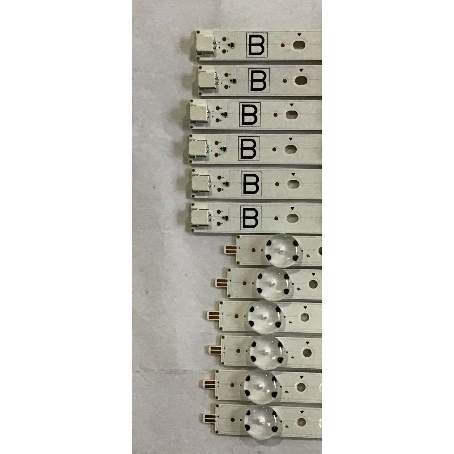 KIT DE LED´S PARA TV VIZIO (12 PIEZAS) NUMERO DE PARTE 3PCR02315A / 3PCR02316A / 70INCH_E_SERISE_84EA_A TYPE_REV01_3PCR02315A / 70INCH_E_SERISE_84EA_B TYPE_REV01_3PCR02316A / PANEL'S SD700DUA-2 / SD700DUA-1 / SD700DUA-3 / MODELO D70-F3 / V705-H3 - Imagen 5