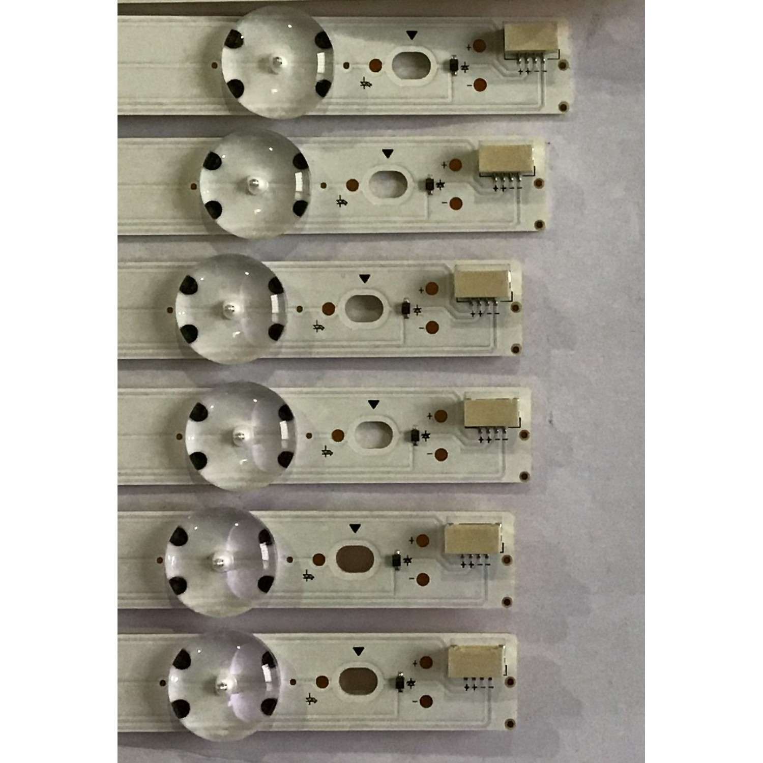 KIT DE LED´S PARA TV VIZIO (12 PIEZAS) NUMERO DE PARTE 3PCR02315A / 3PCR02316A / 70INCH_E_SERISE_84EA_A TYPE_REV01_3PCR02315A / 70INCH_E_SERISE_84EA_B TYPE_REV01_3PCR02316A / PANEL'S SD700DUA-2 / SD700DUA-1 / SD700DUA-3 / MODELO D70-F3 / V705-H3 - Imagen 2