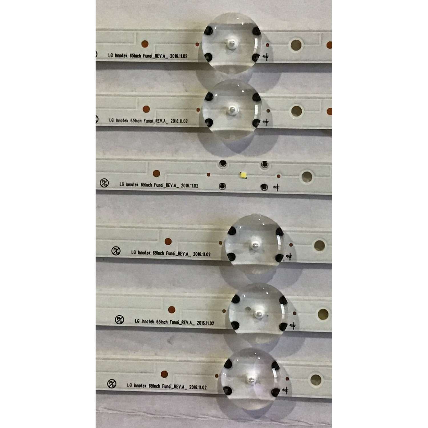 KIT DE LED´S PARA TV MAGNAVOX / PHILIPS (6 PIEZAS) / UDULED0GS071 / LG INNOTEK 65INCH FUNAI REV.A / 65W11S1P / PANEL UBD85XG / MODELOS65MV378Y/F7 / 65PFL5602/F7 - Imagen 3