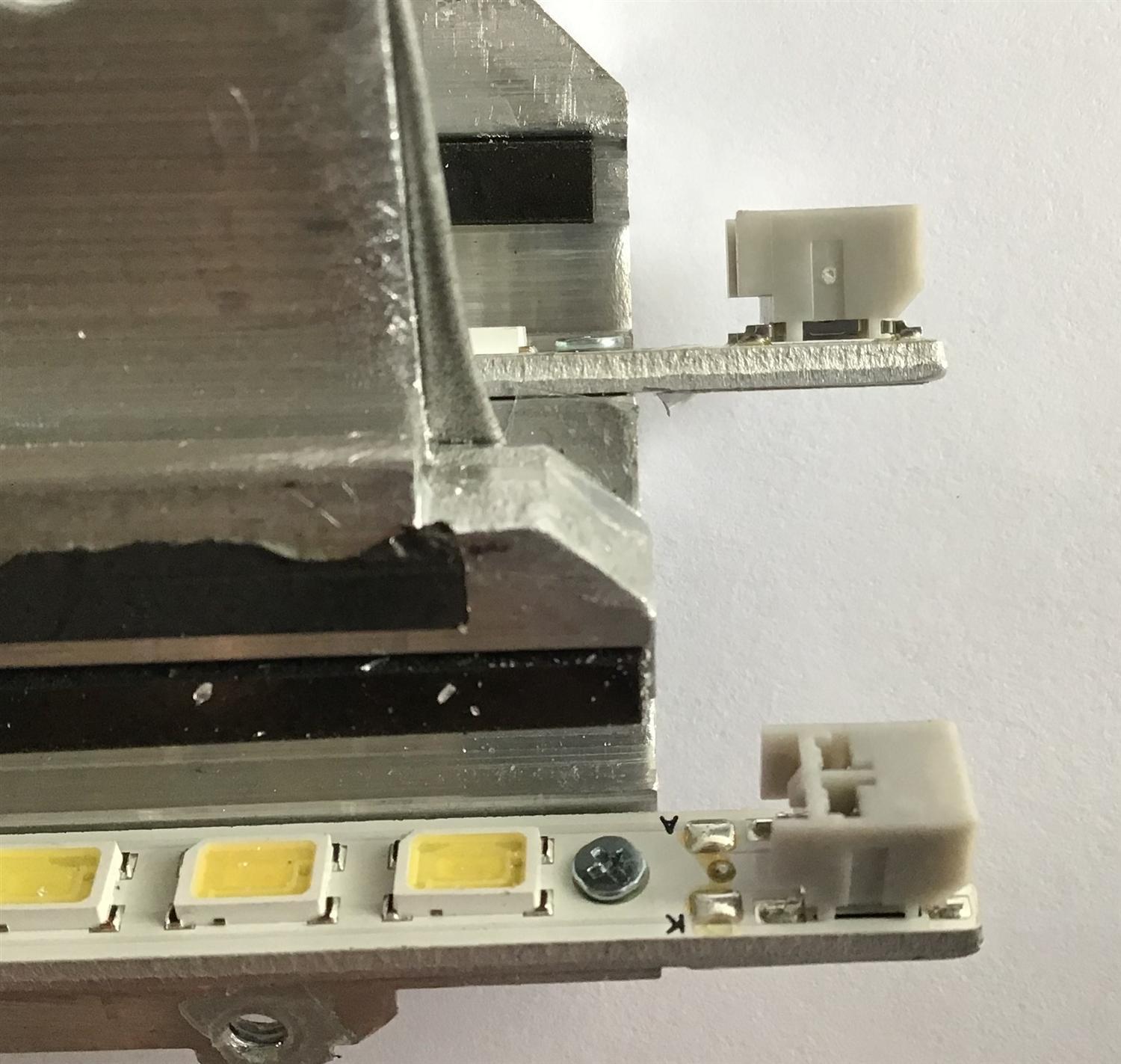 KIT DE LED'S  PARA TV SAMSUNG  (2 PIEZAS) / LMB-4000BM12 / LJ64-02372A / MODELO UN40C6300SFXZA / 91 CM /  - Imagen 4