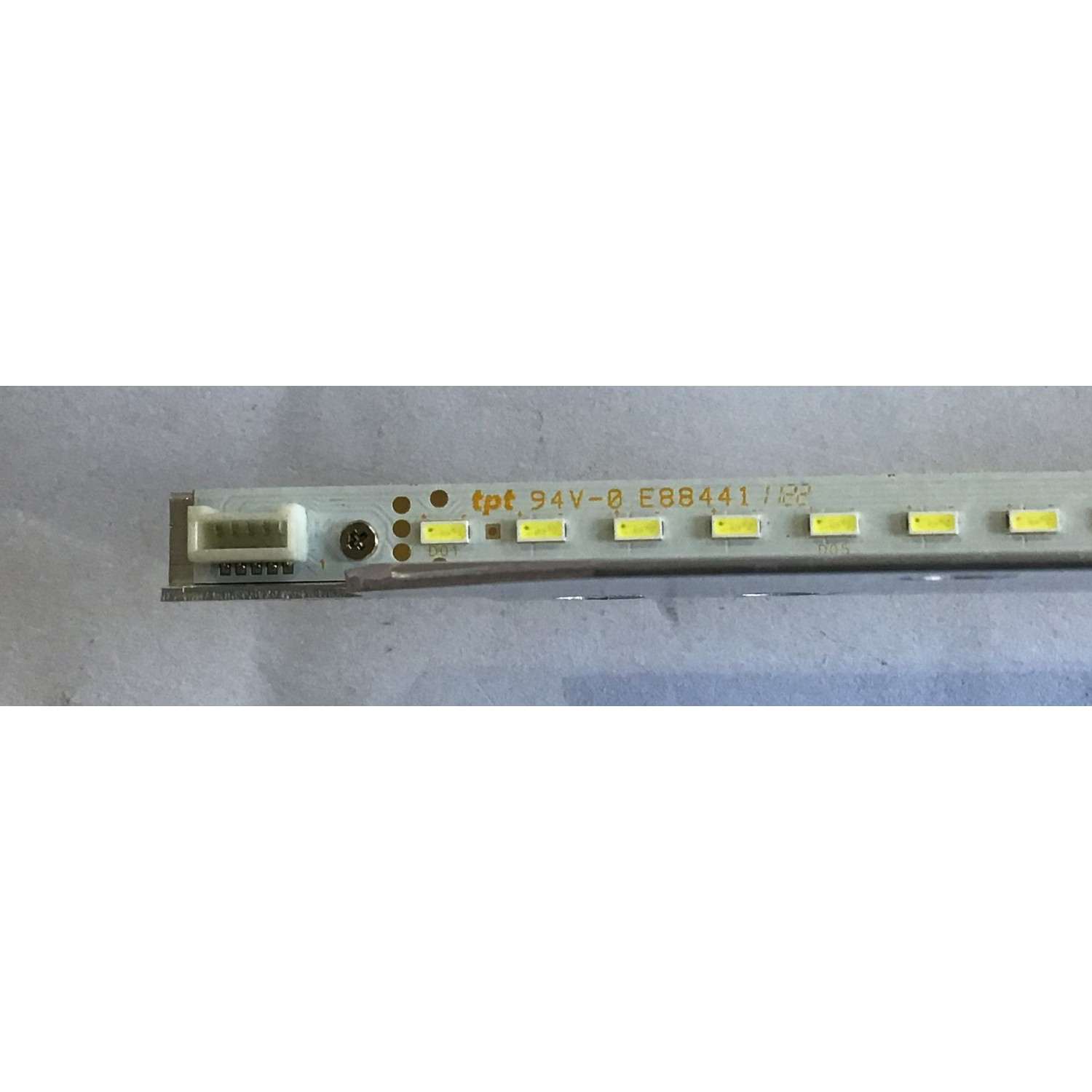 LED PARA TV PROSCAN / 74.46T04 007-1-SX1 / 110703 / E88441 / PANEL T460HW04  V.8 / MODELO PLED4616A / 1.06M - Imagen 2