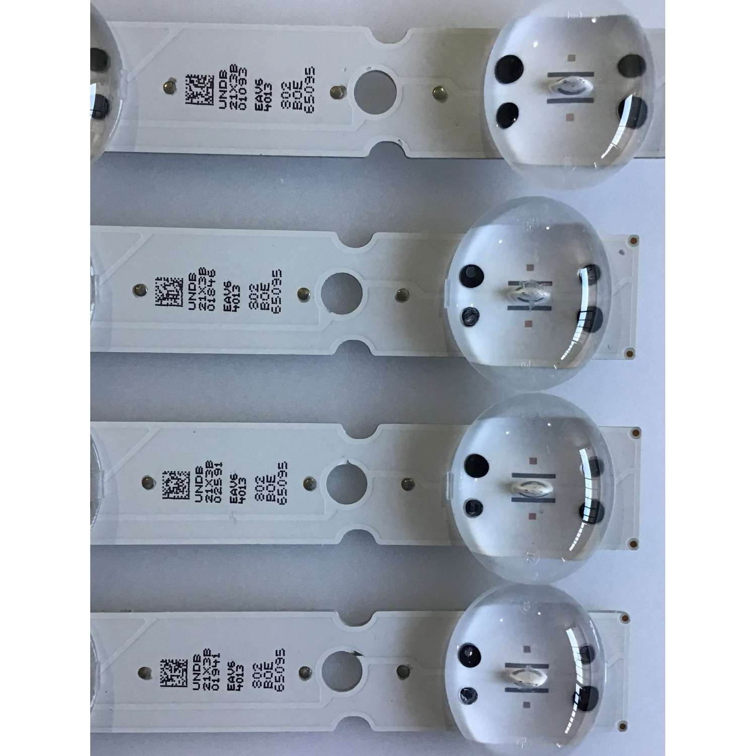 KIT DE LED'S PARA TV LG (4 PIEZAS) / EAV64013802 / SSC_65UK63(BOE)_9LED_SVL650A95_REV1.0_180416 / SSC_Trident_65UK63_S / PANEL'S NC650DQG-ABGX5 / NC650DQG-ABGXA / NC650DQG-ABGXD / MODELOS 65UK6090PUA / 65UK6300PUE / 65UM6900PUA / 65UN6950ZUA.BUSFLKR  - Imagen 2